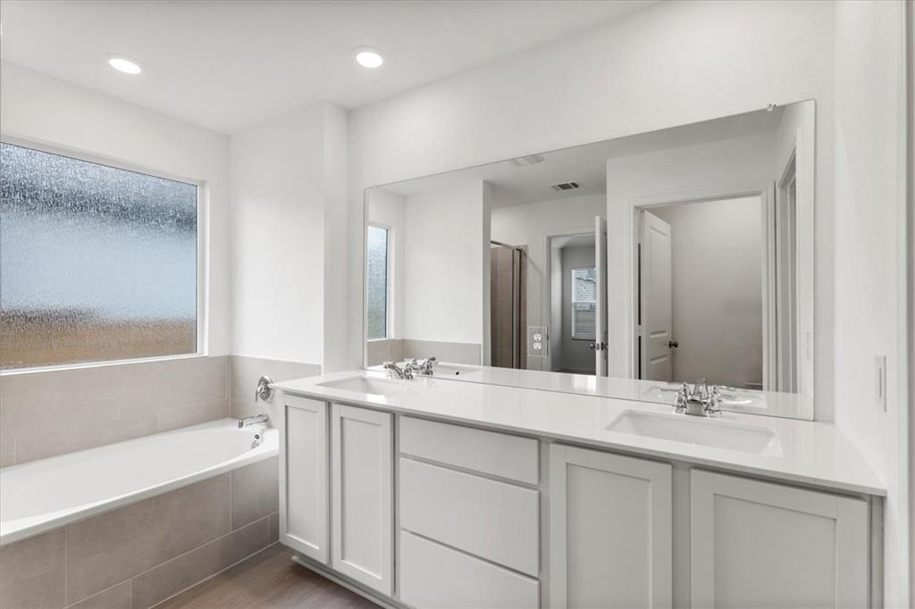 216 Herald Dr, Hutto, TX 78634