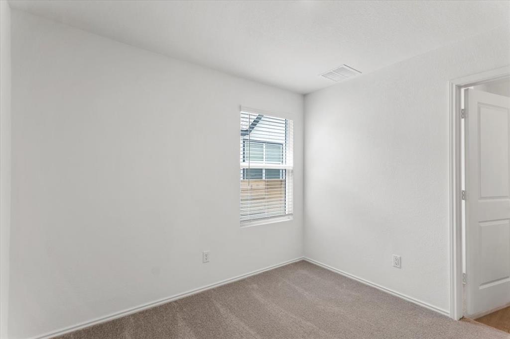 216 Herald Dr, Hutto, TX 78634