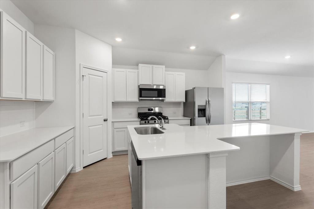 216 Herald Dr, Hutto, TX 78634