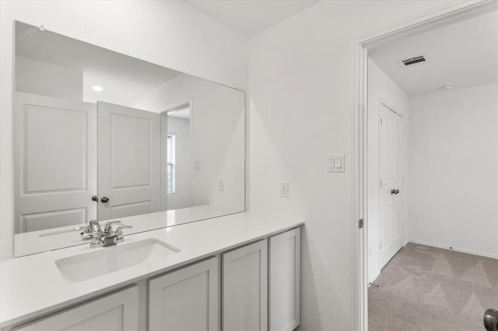 216 Herald Dr, Hutto, TX 78634