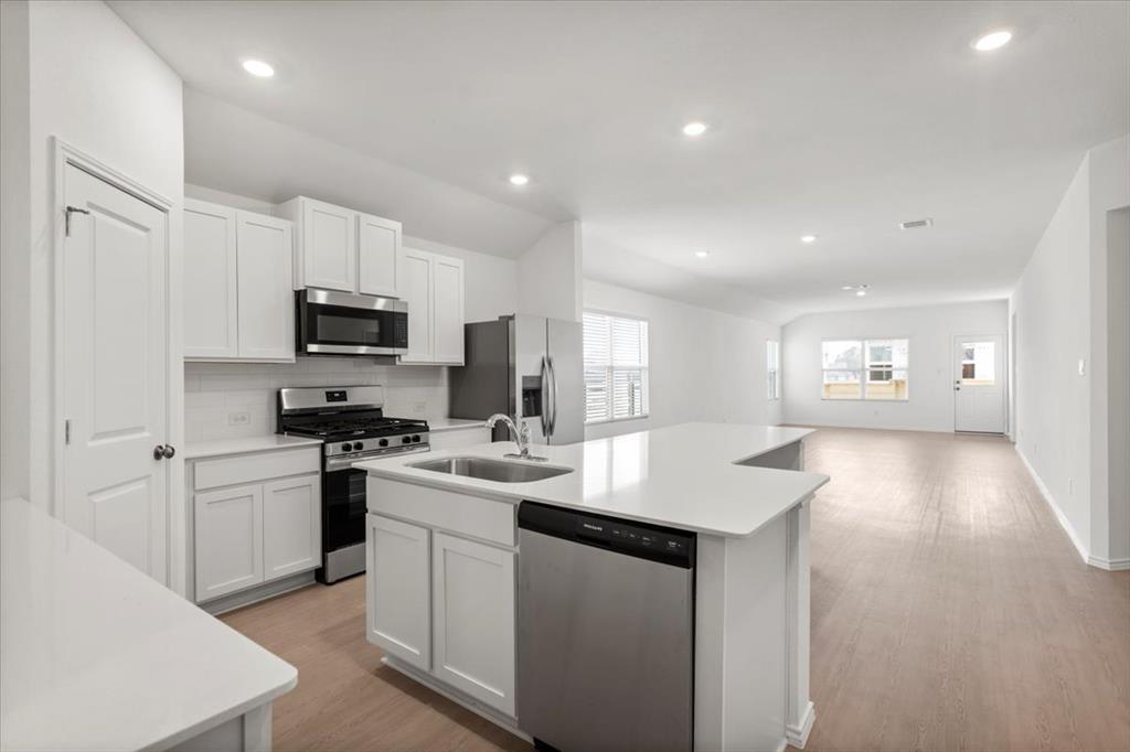 216 Herald Dr, Hutto, TX 78634