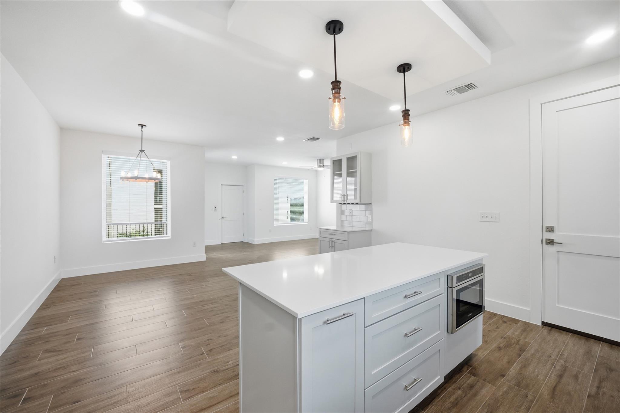 4300 Mansfield Dam Rd # 1021, Austin, TX 78734