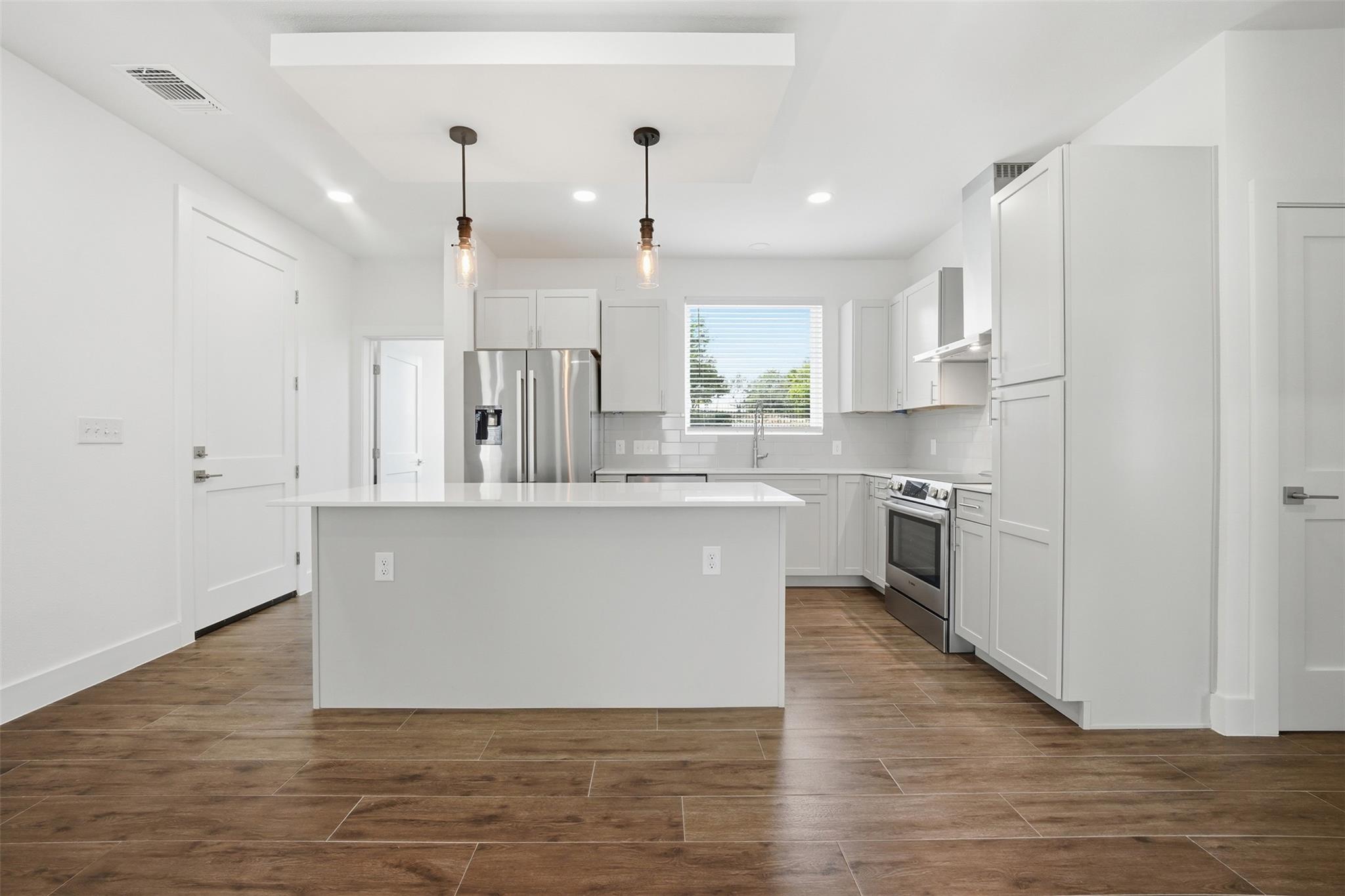 4300 Mansfield Dam Rd # 1021, Austin, TX 78734