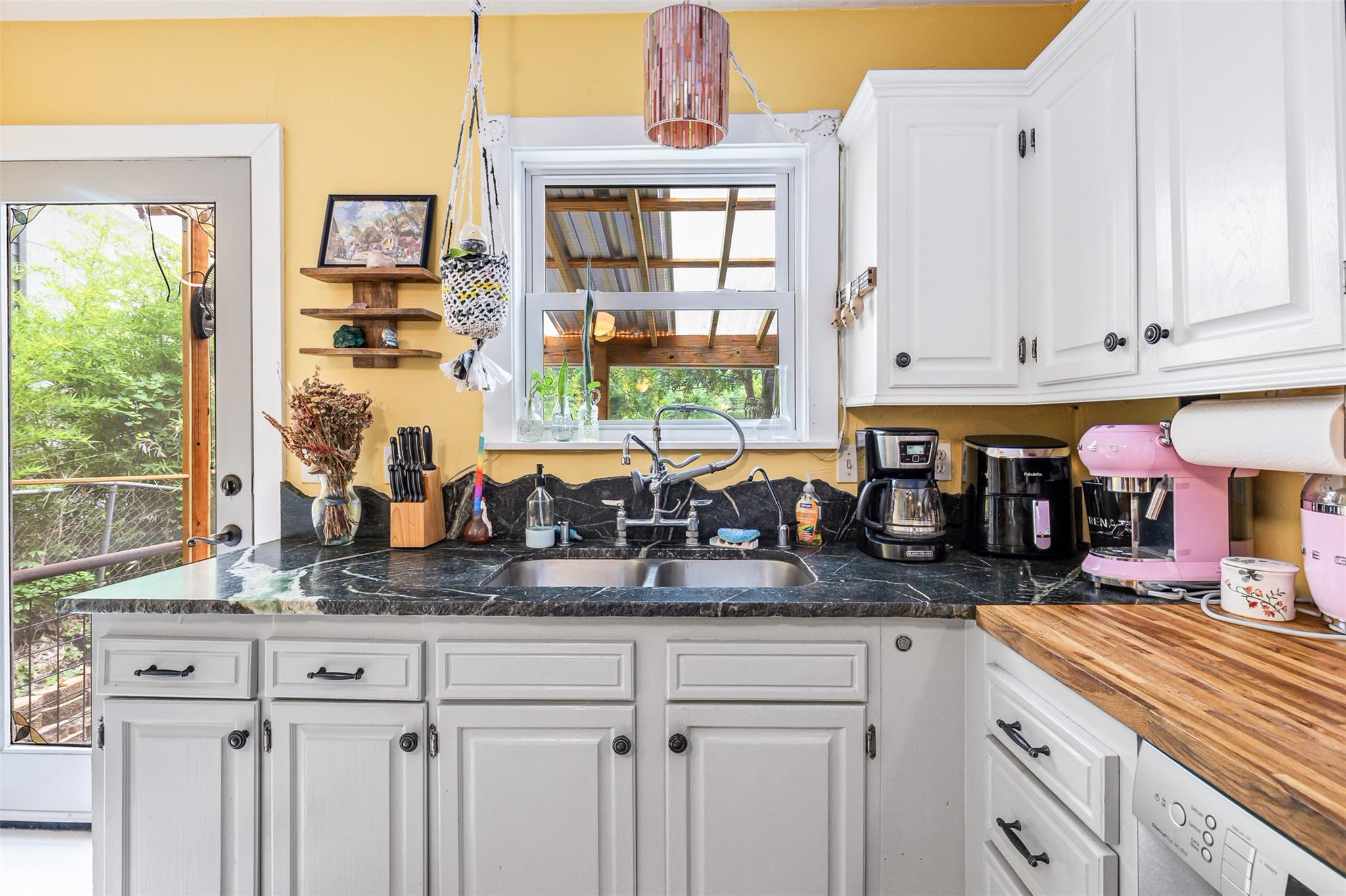 2512 E 10th St, Austin, TX 78702