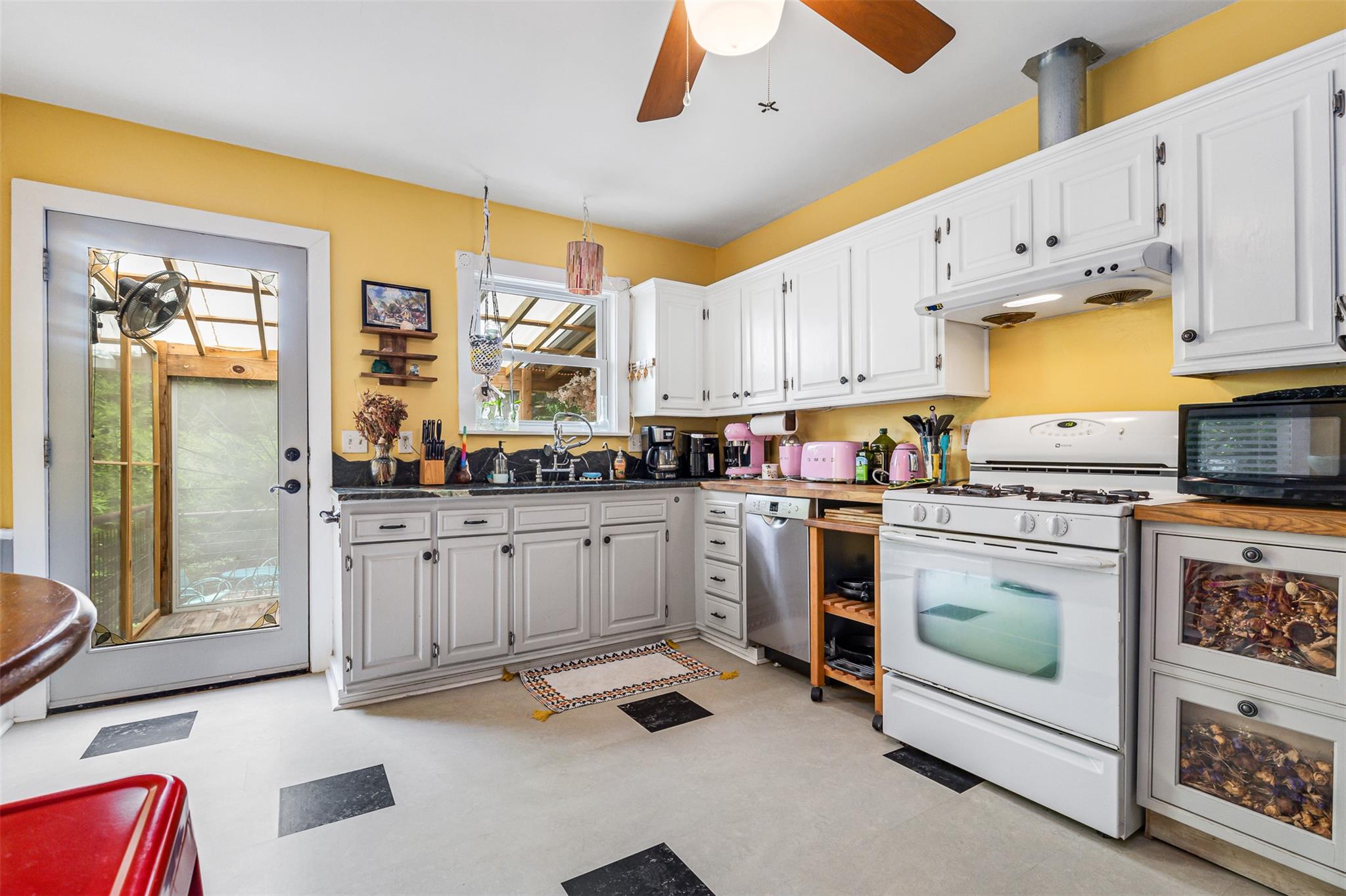 2512 E 10th St, Austin, TX 78702