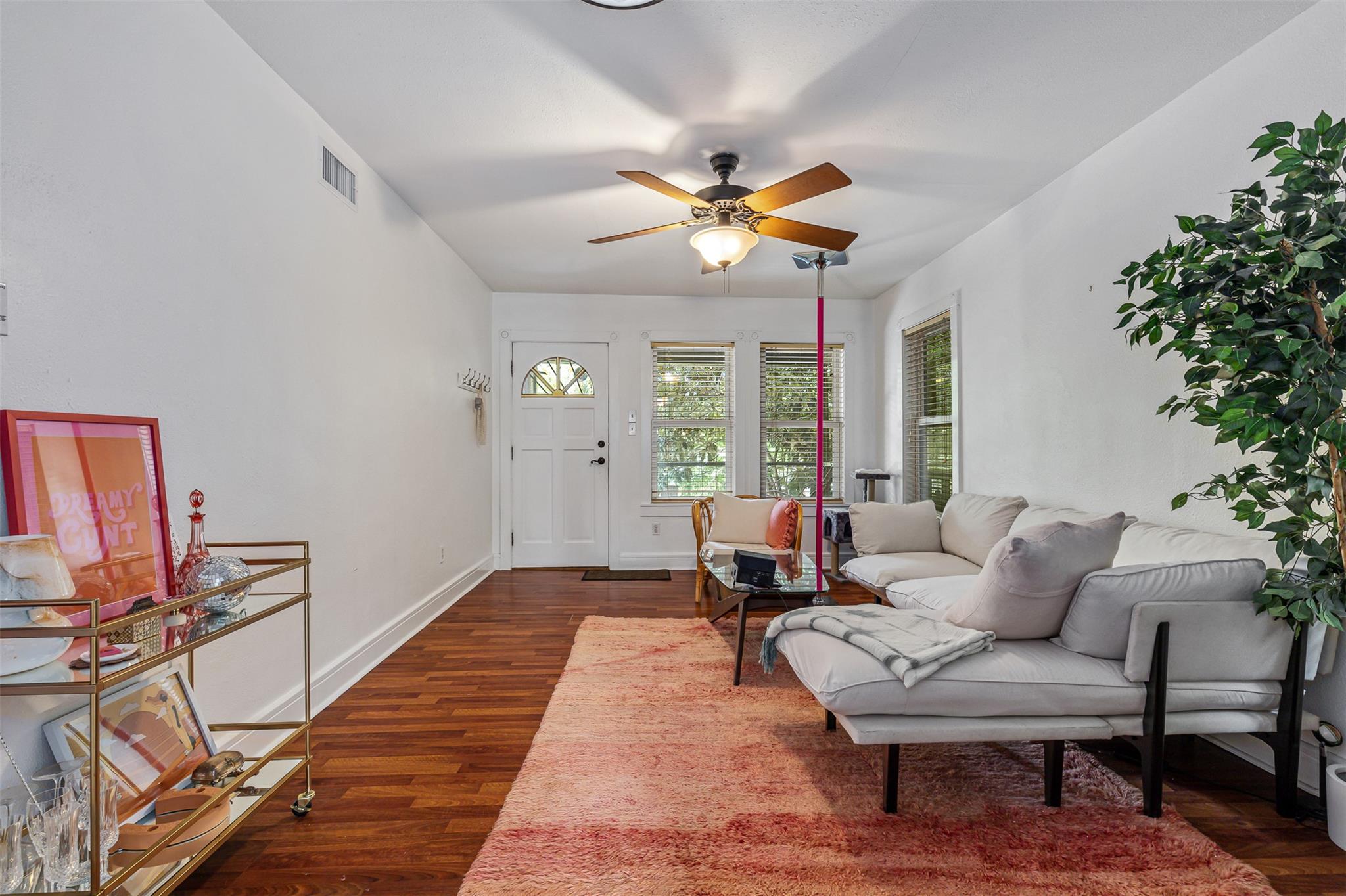 2512 E 10th St, Austin, TX 78702