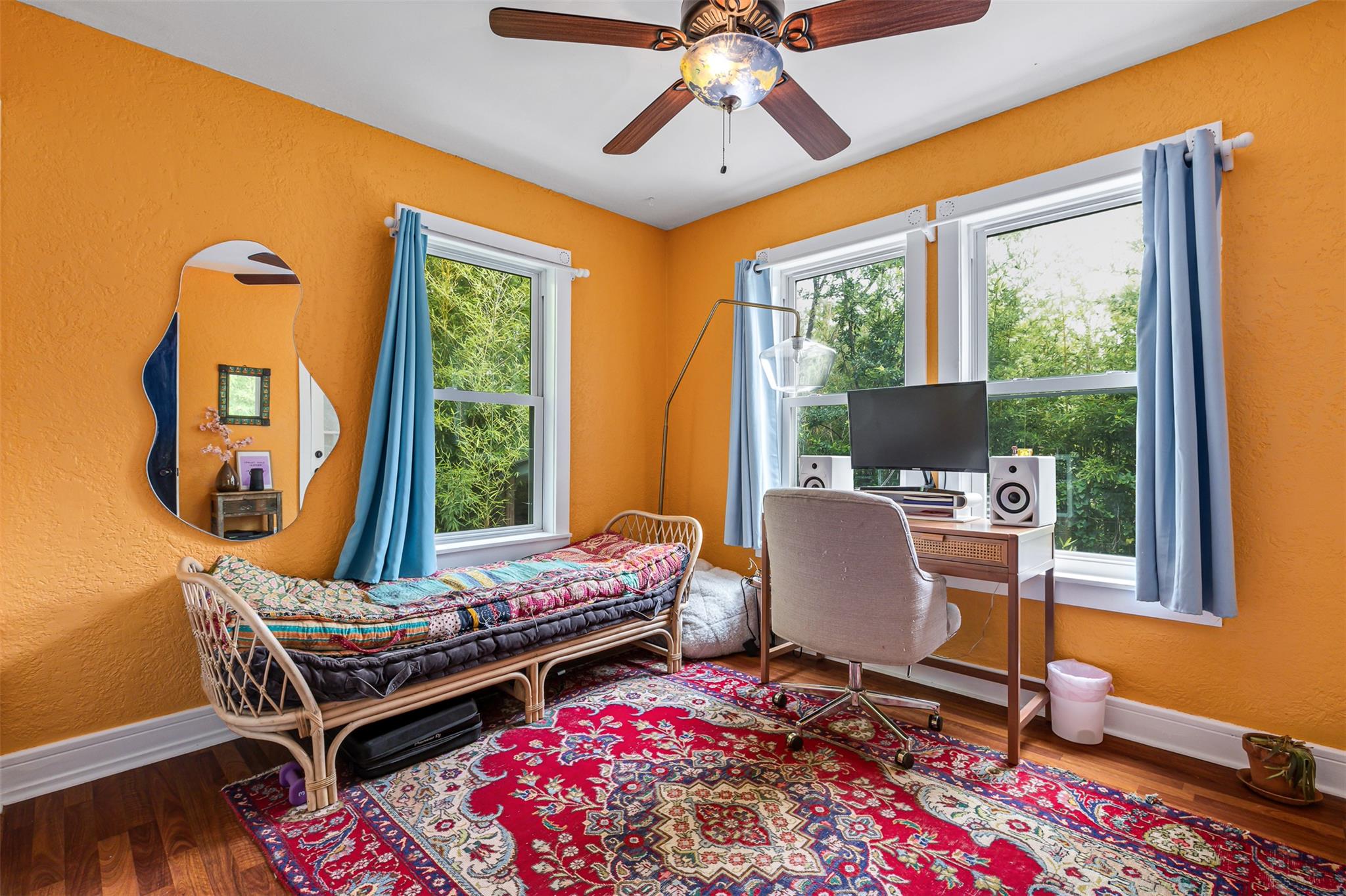 2512 E 10th St, Austin, TX 78702