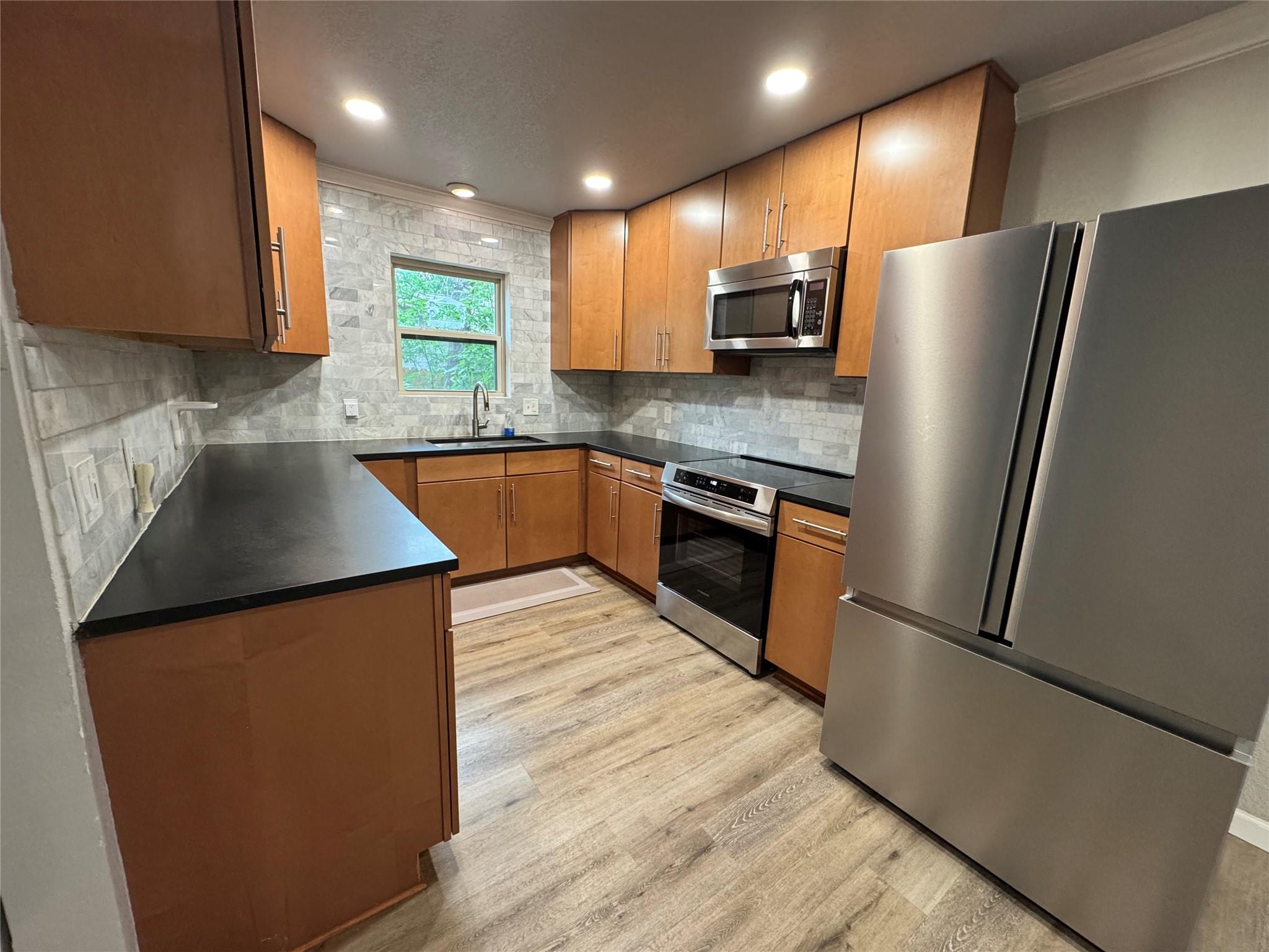 6001 Libyan Dr, Austin, TX 78745