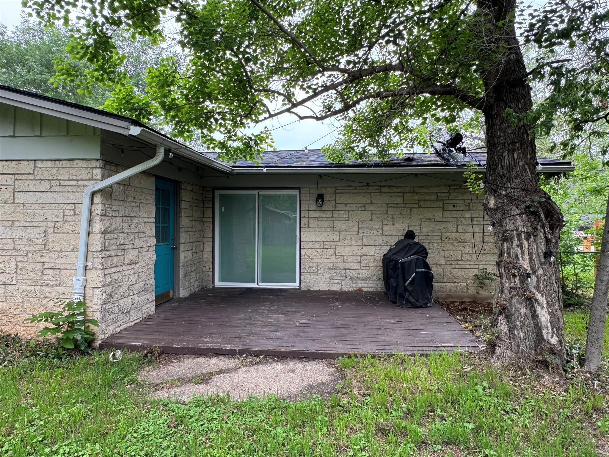 6001 Libyan Dr, Austin, TX 78745