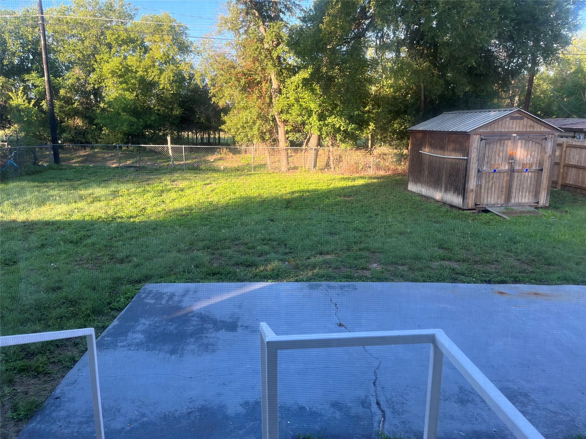 4 Hollywood Dr, Lampasas, TX 76550