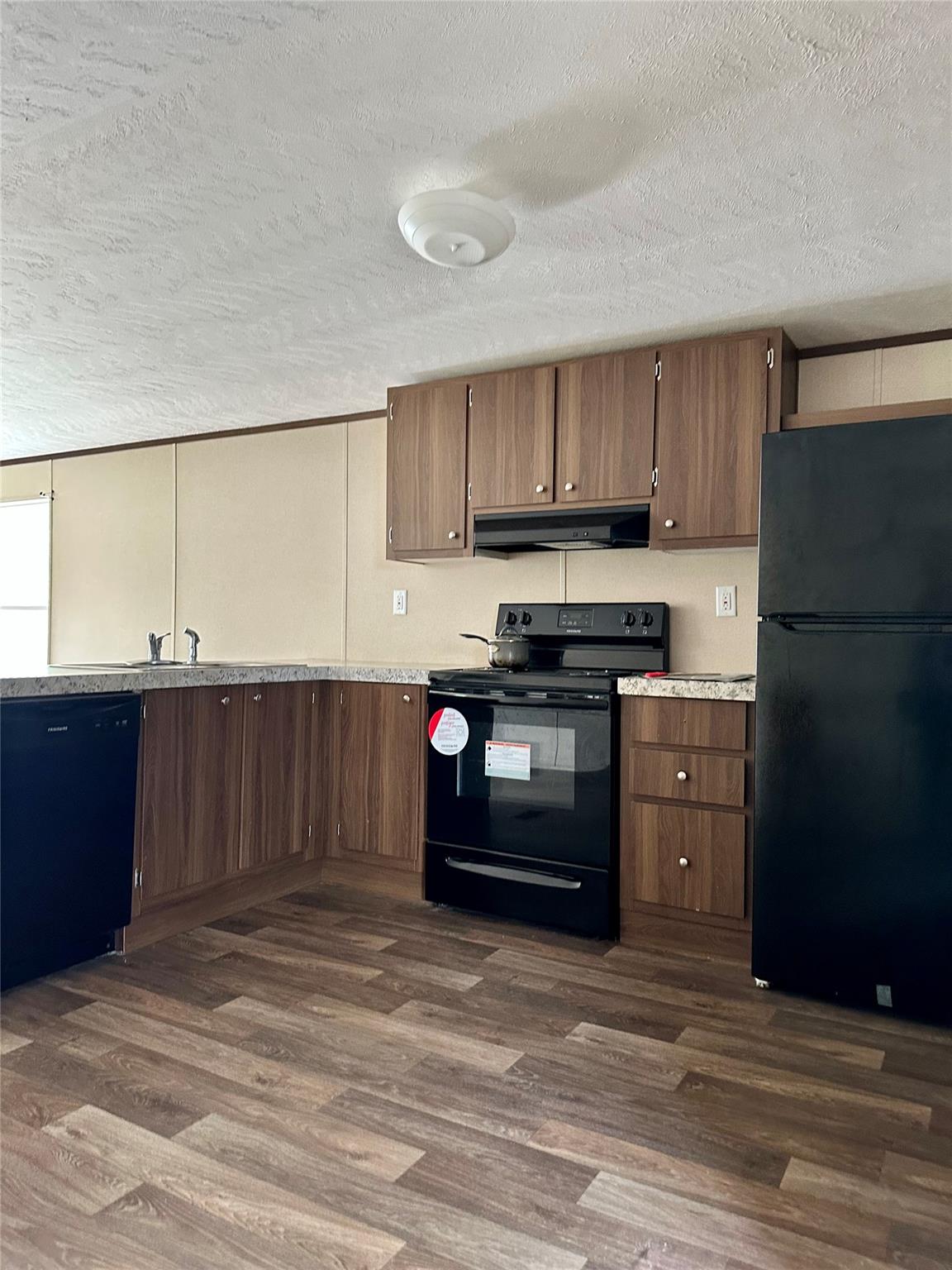 104 Shoshoni Dr, Smithville, TX 78957