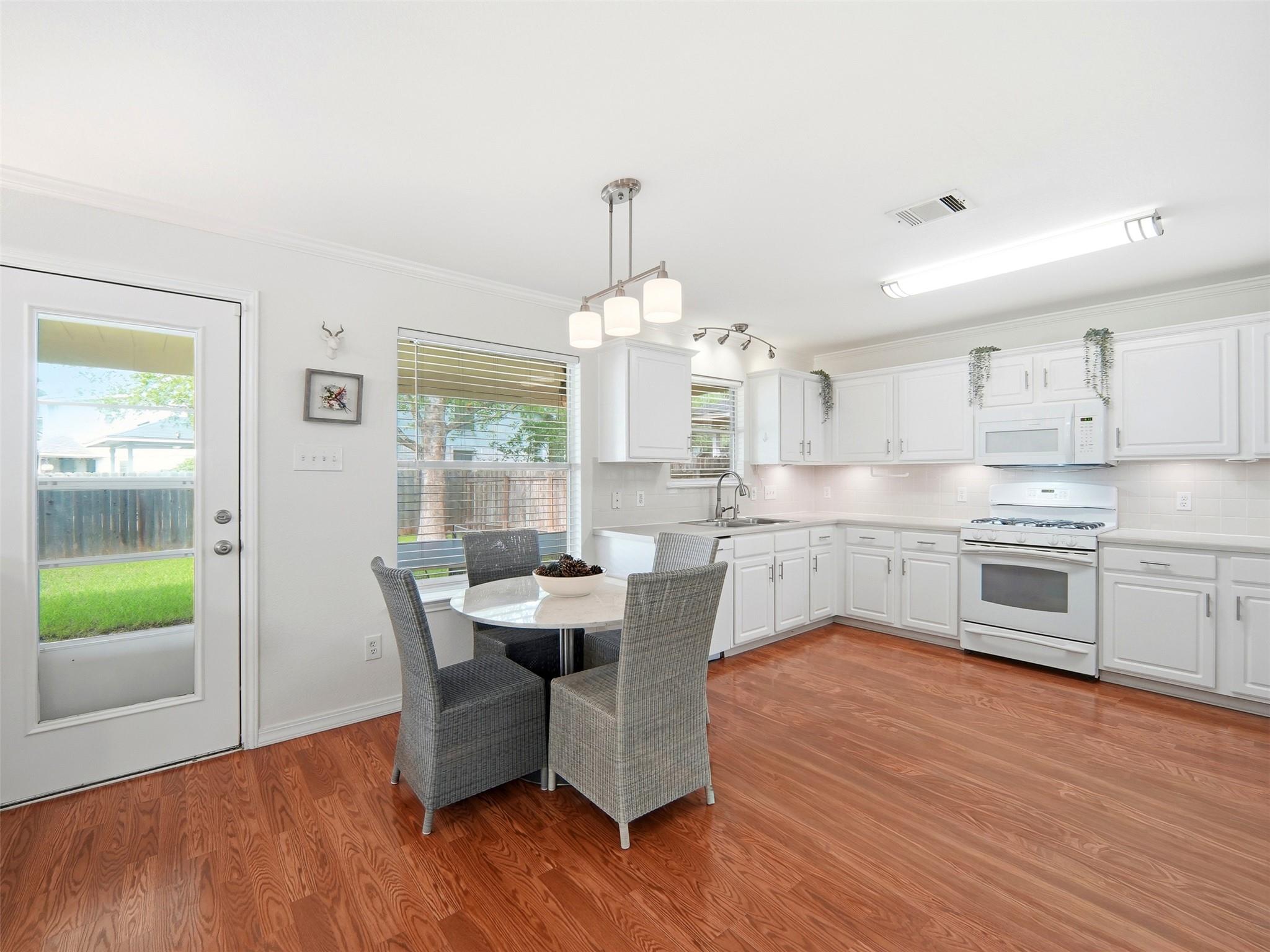 11304 Canterbury Tales Ln, Austin, TX 78748