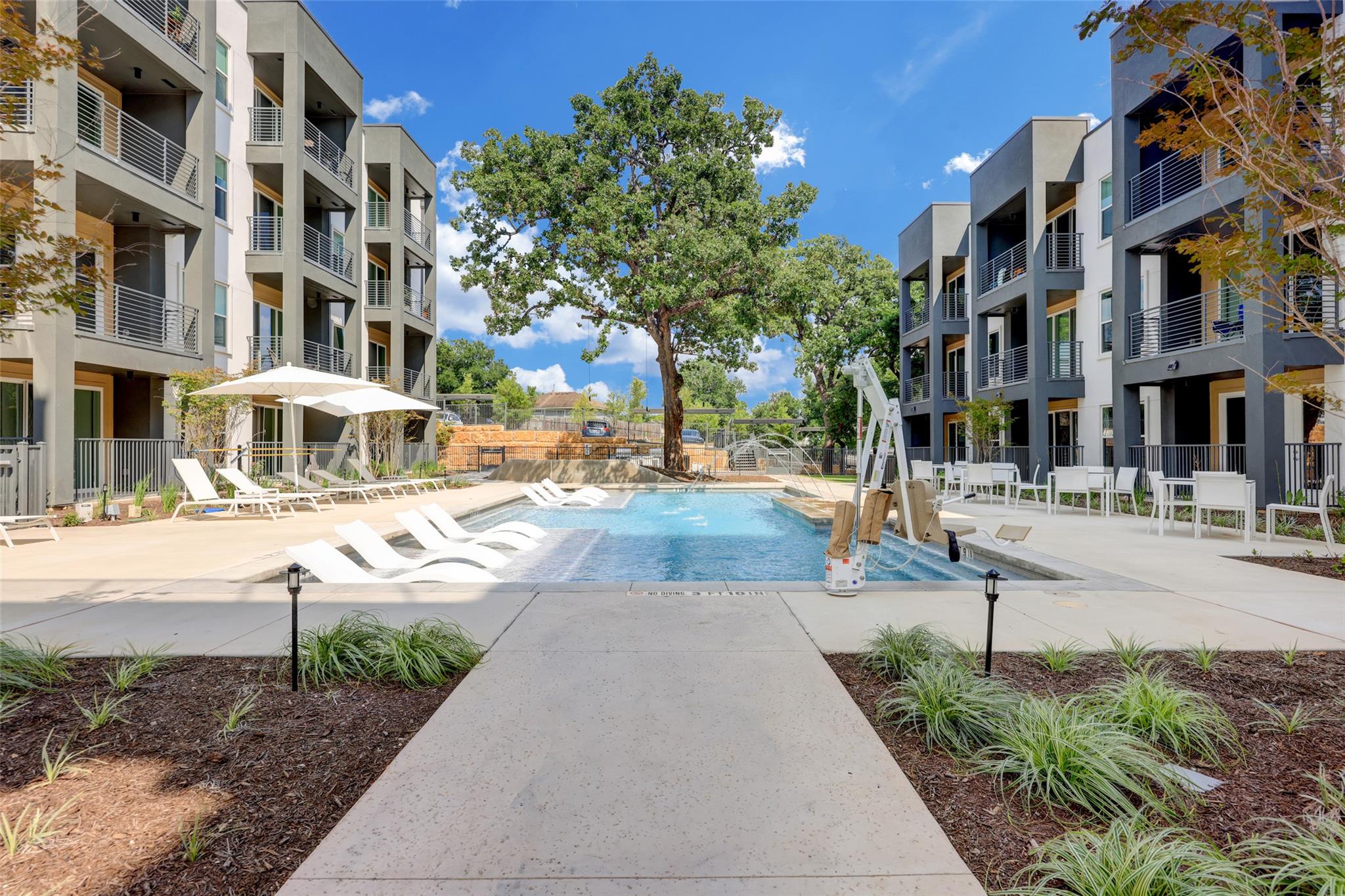 4801 Springdale Rd # 2210, Austin, TX 78723