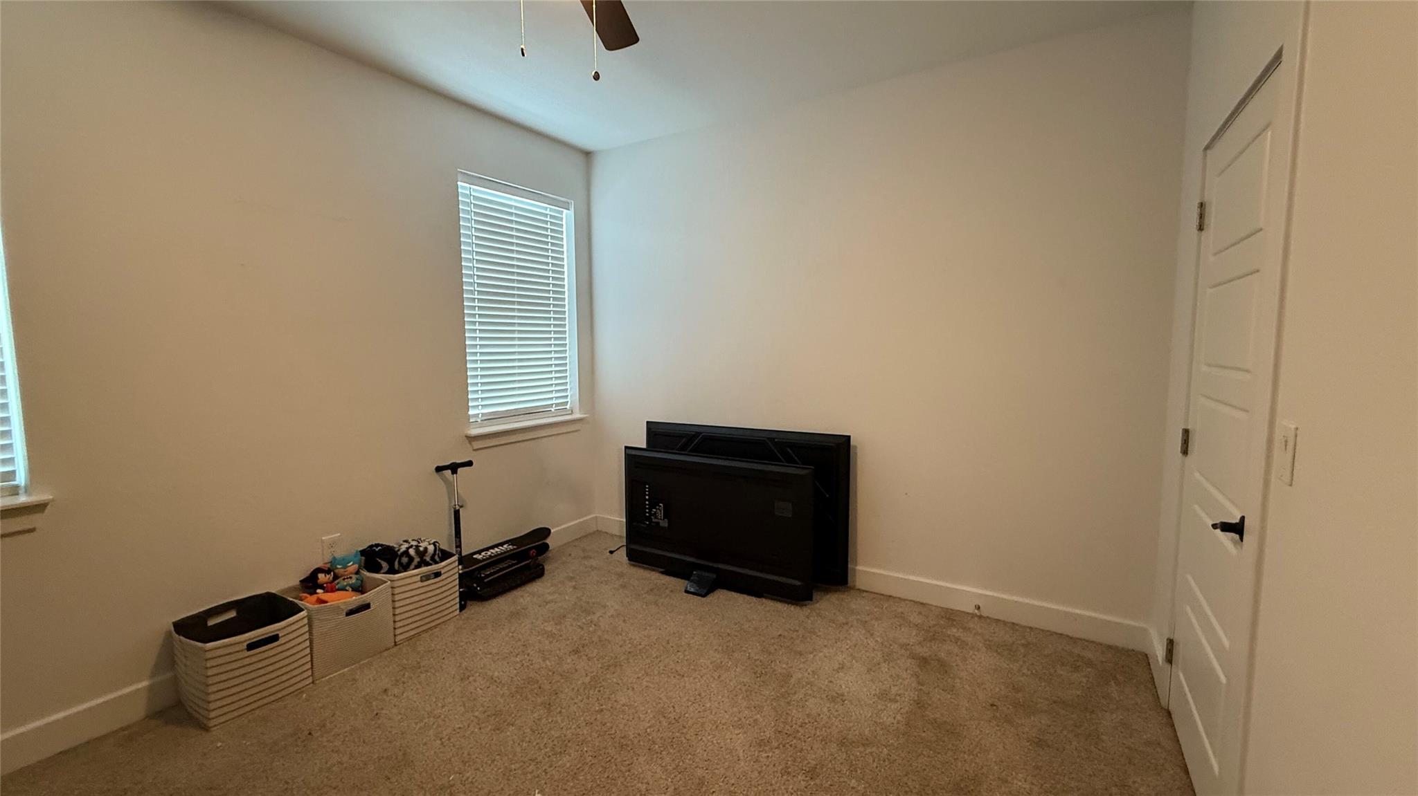 2415 Ridgeview Dr, Kingsland, TX 78639