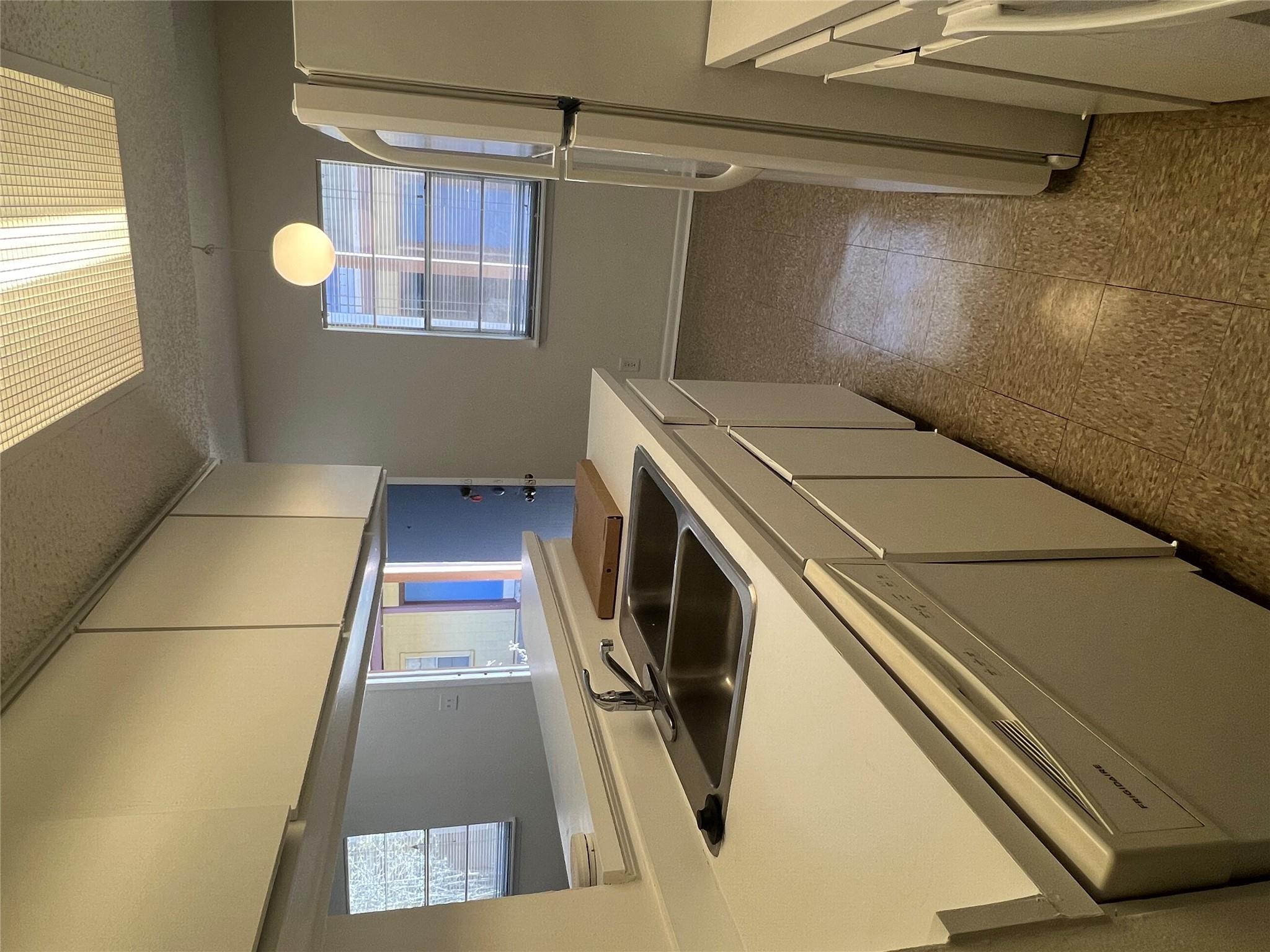 1410 W North Loop Blvd # 102, Austin, TX 78756