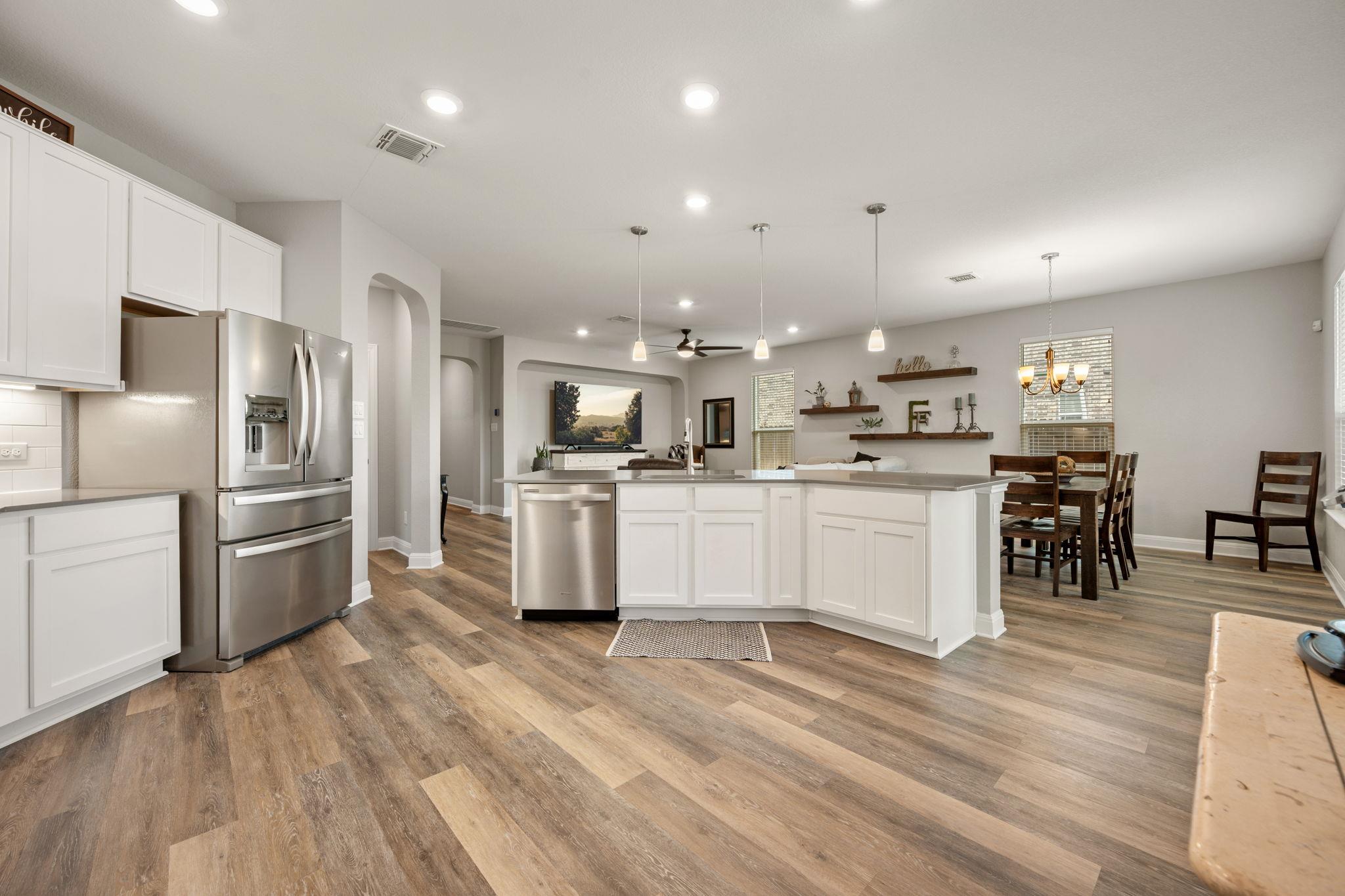 1241 Backcountry Dr, Leander, TX 78641