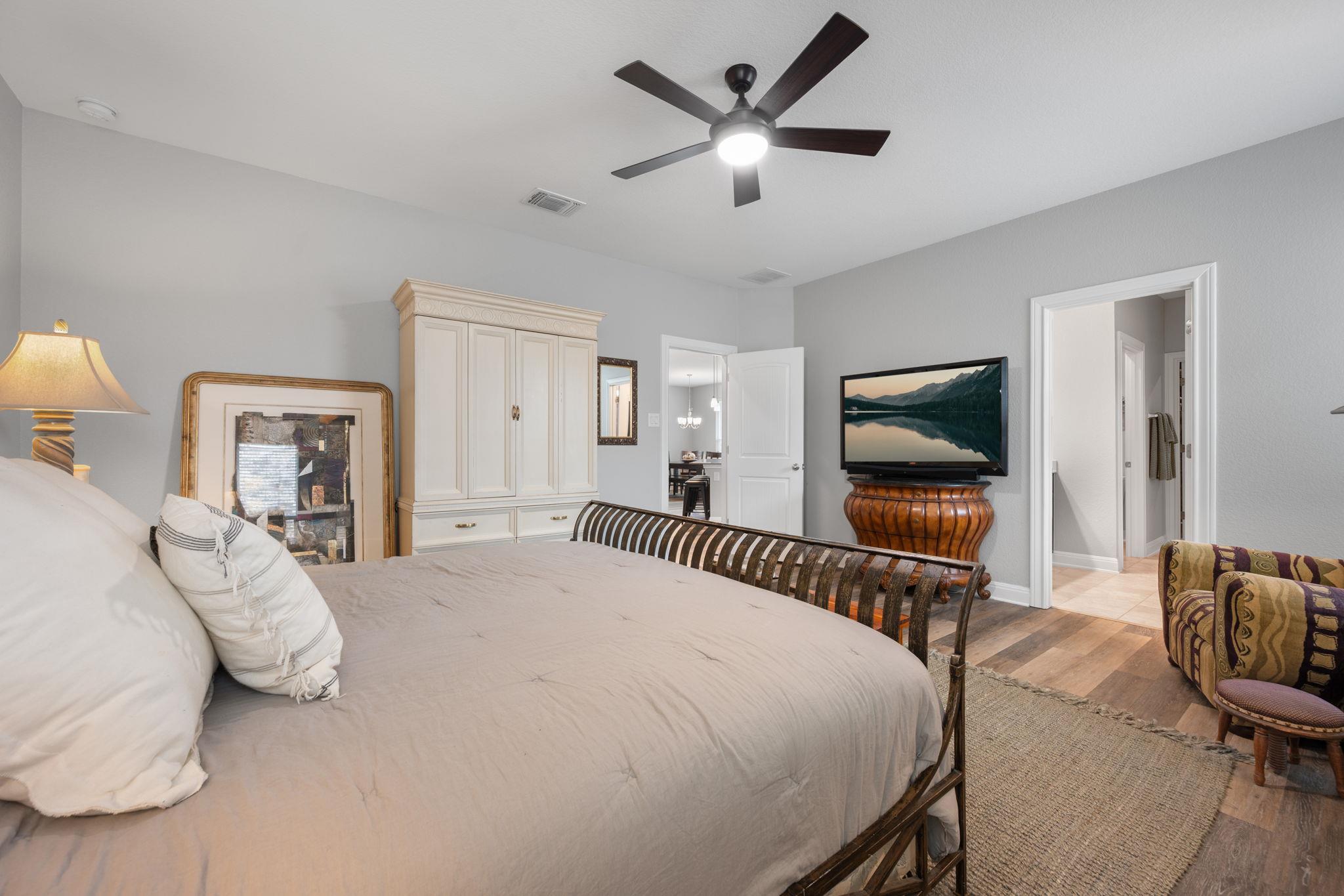 1241 Backcountry Dr, Leander, TX 78641