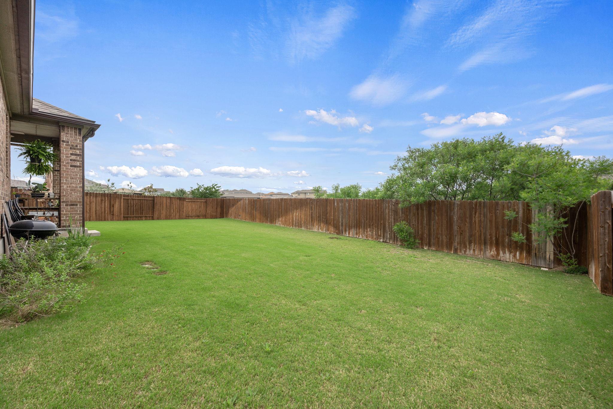 1241 Backcountry Dr, Leander, TX 78641