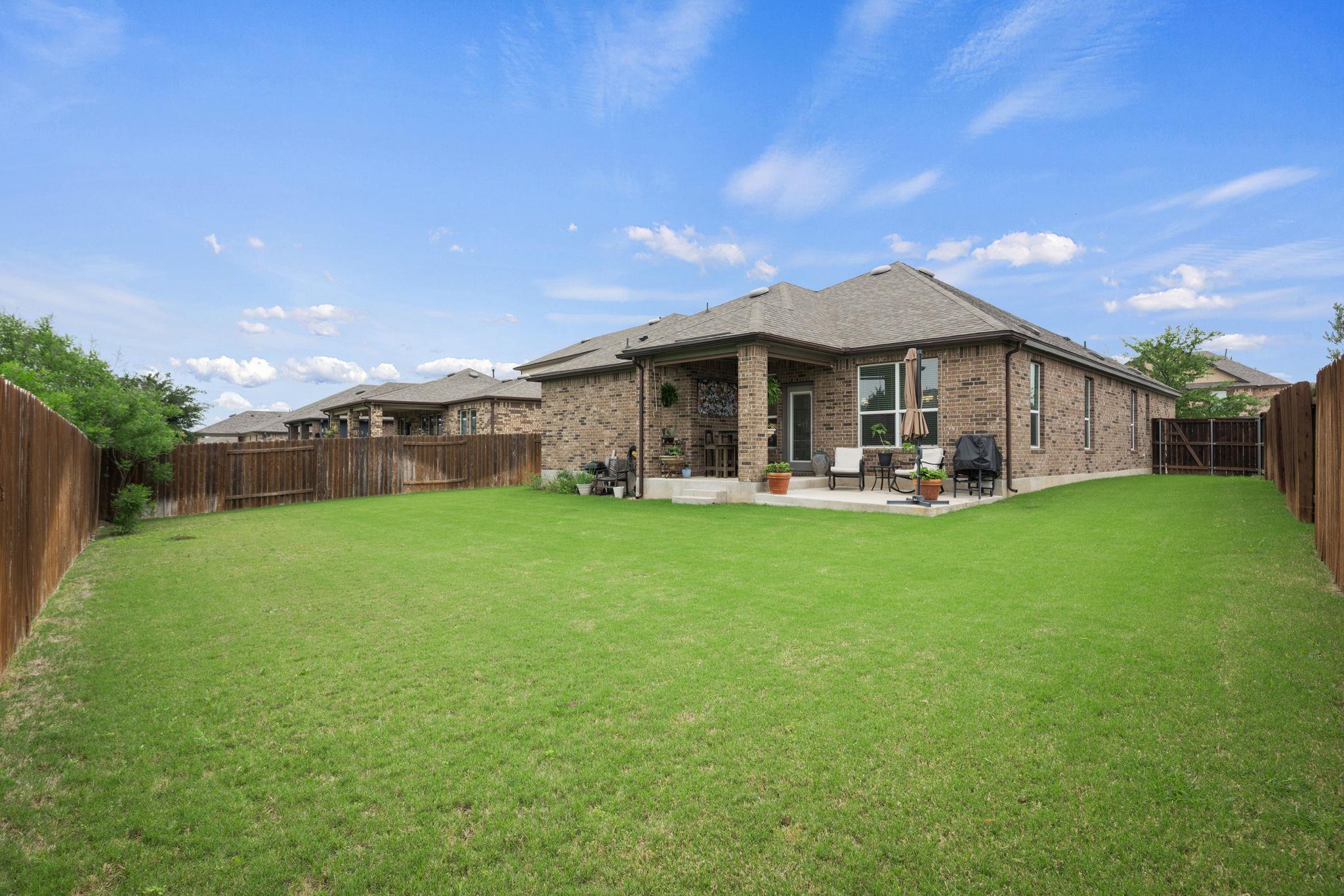 1241 Backcountry Dr, Leander, TX 78641