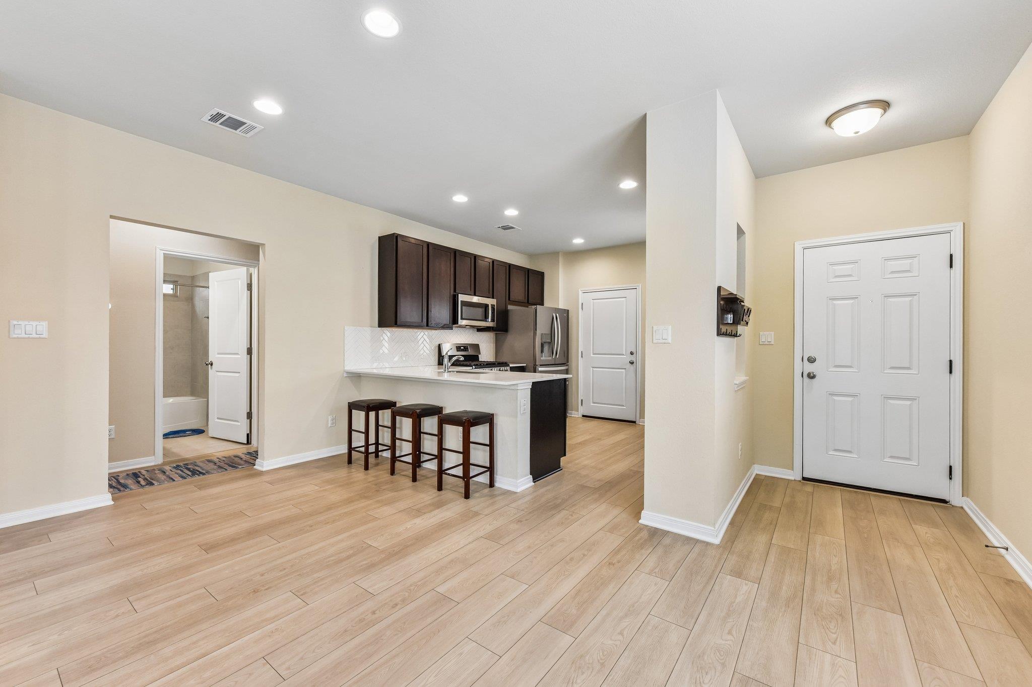 6403 Principale Dr, Pflugerville, TX 78660