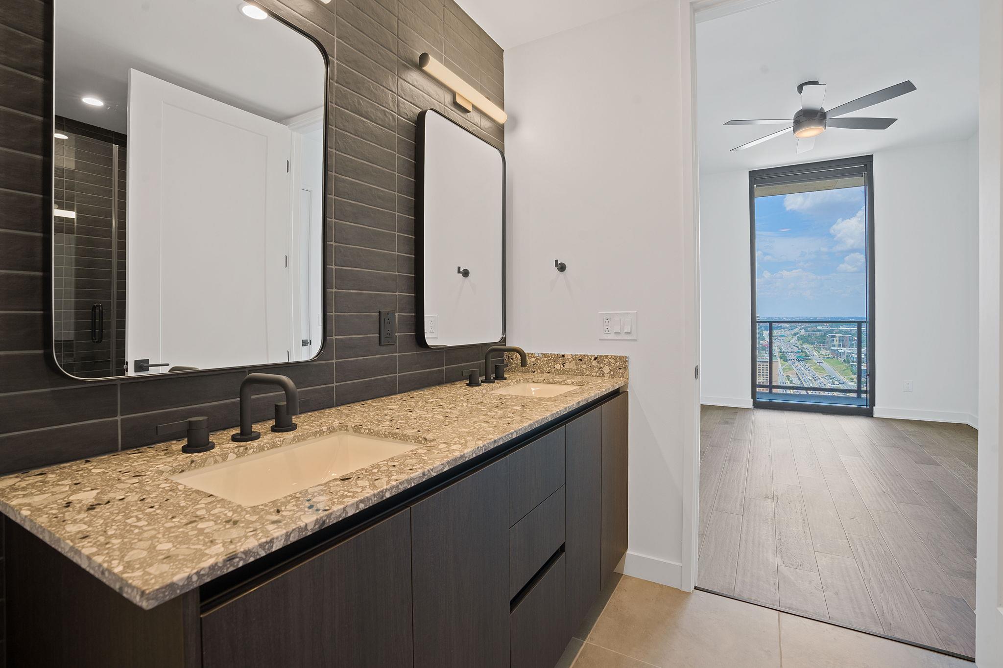 84 East Ave # 3503, Austin, TX 78701