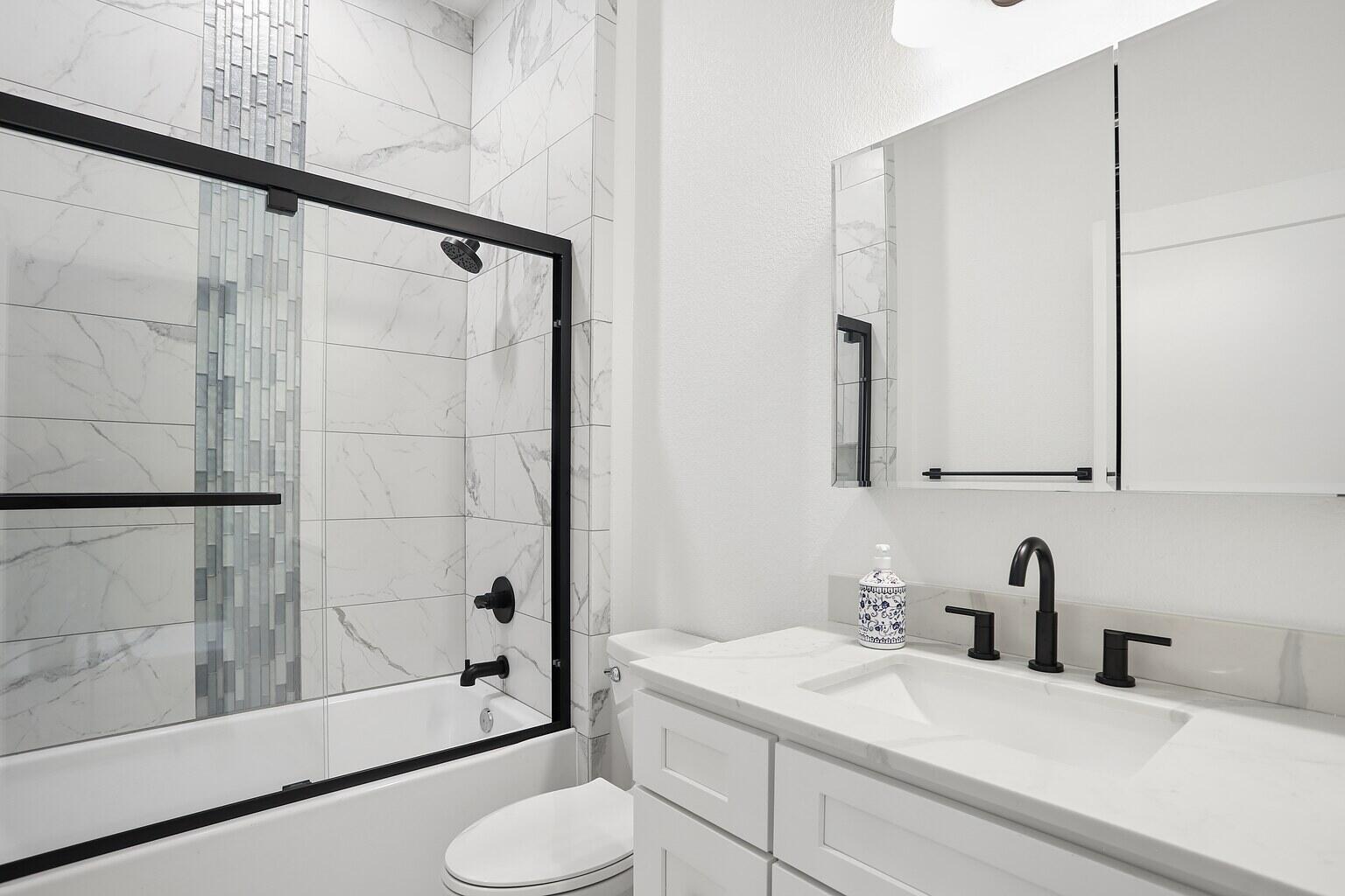 306 Rivers St, Smithville, TX 78957