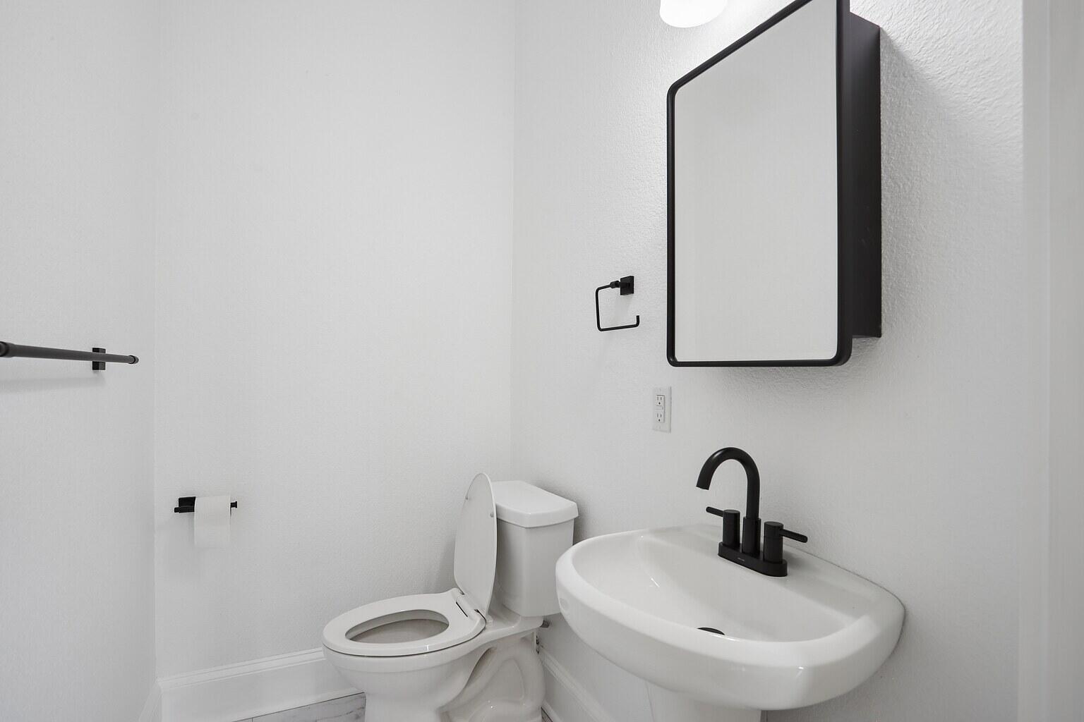 306 Rivers St, Smithville, TX 78957