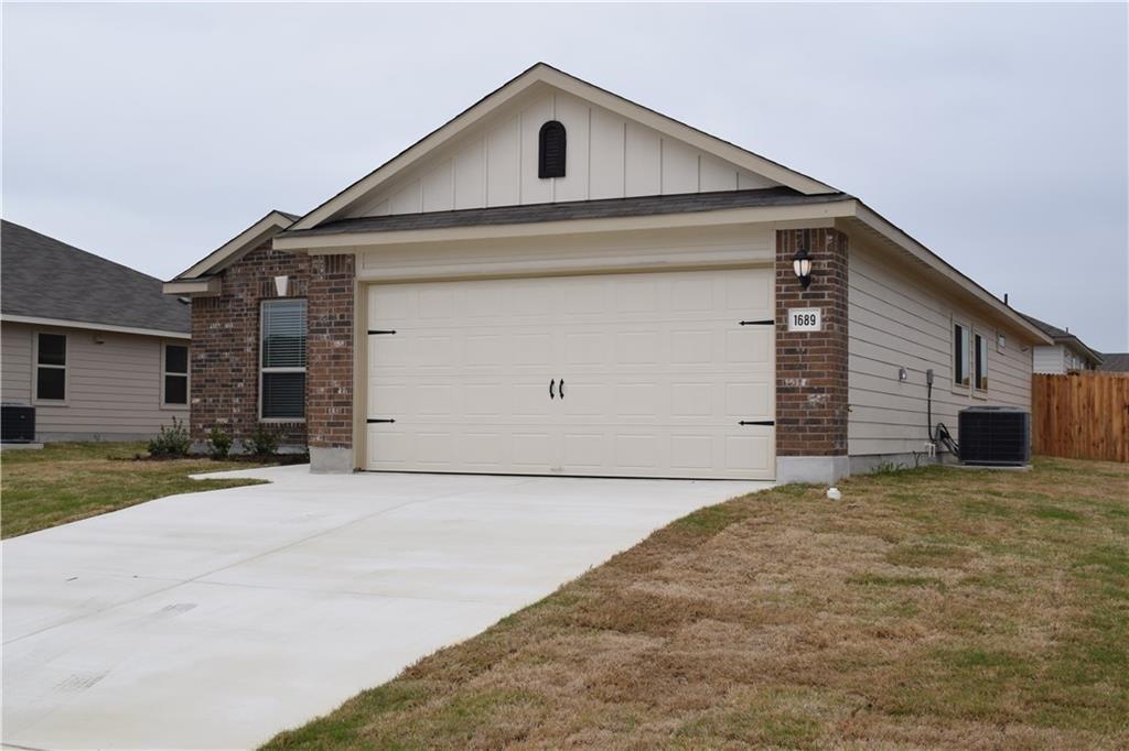 1689 Woodlands Dr, Kyle, TX 78640