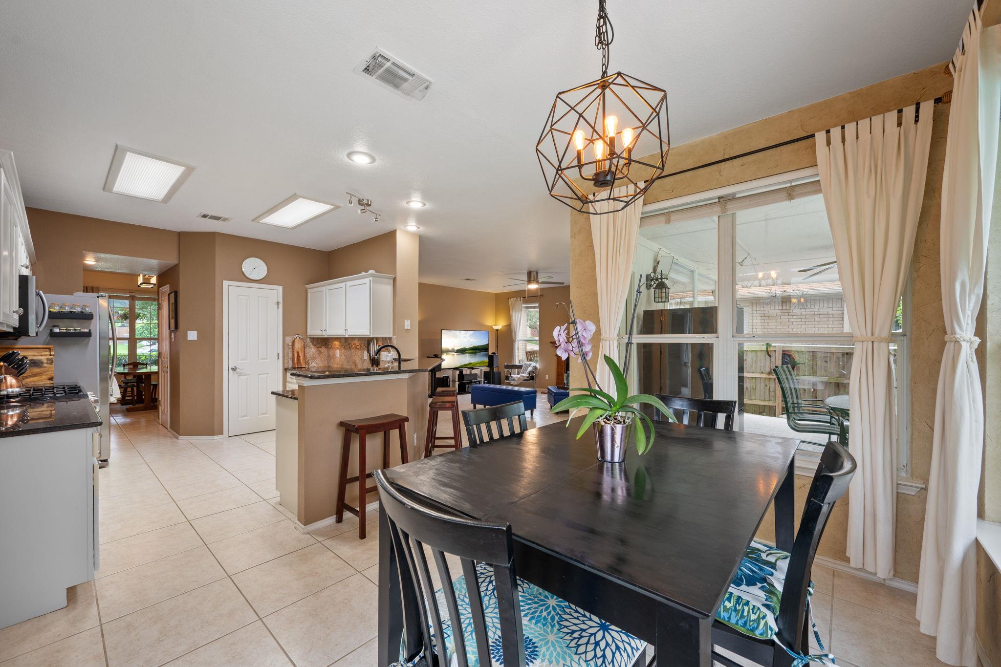 8125 Luling Ln, Austin, TX 78729