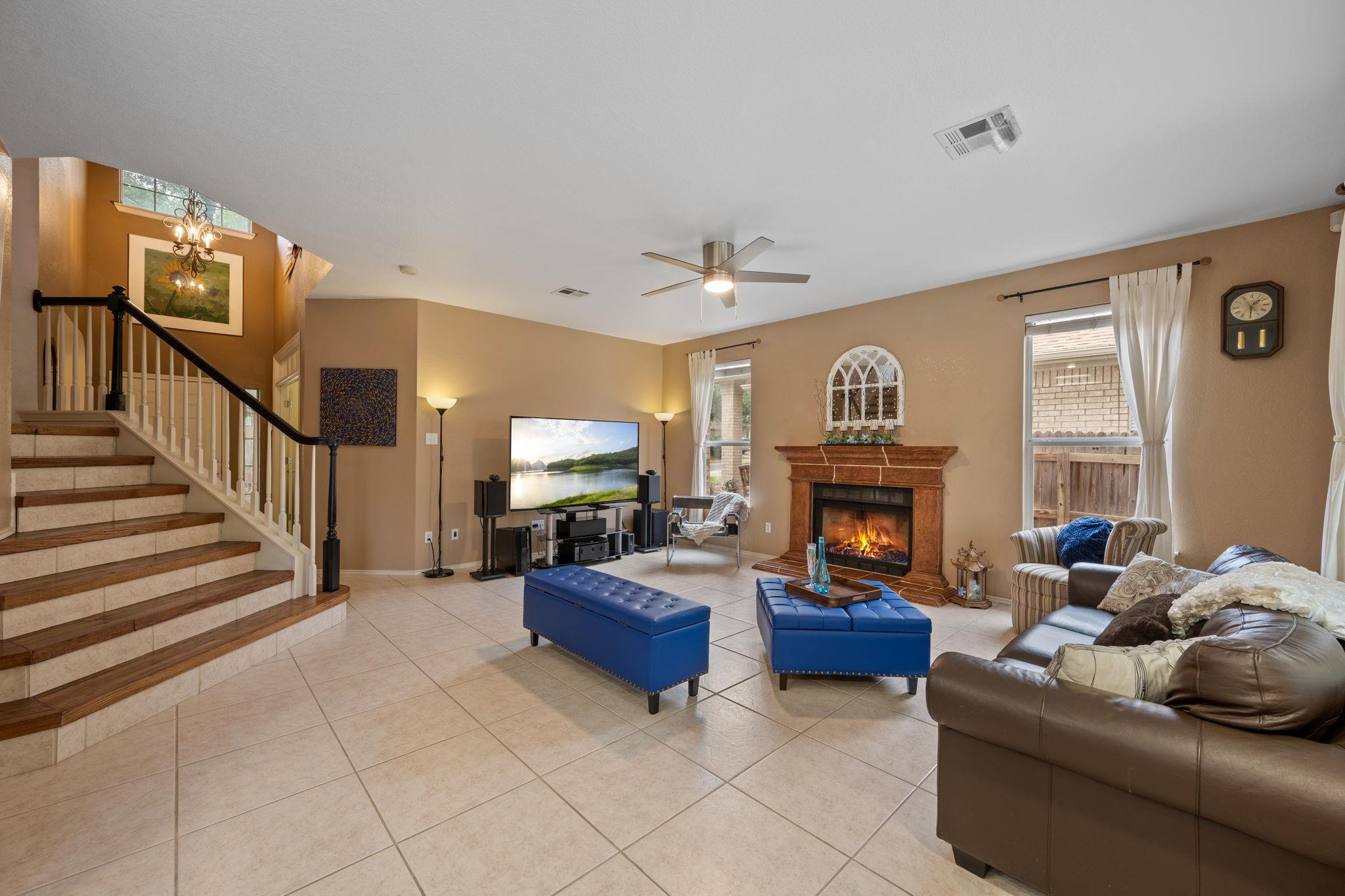 8125 Luling Ln, Austin, TX 78729