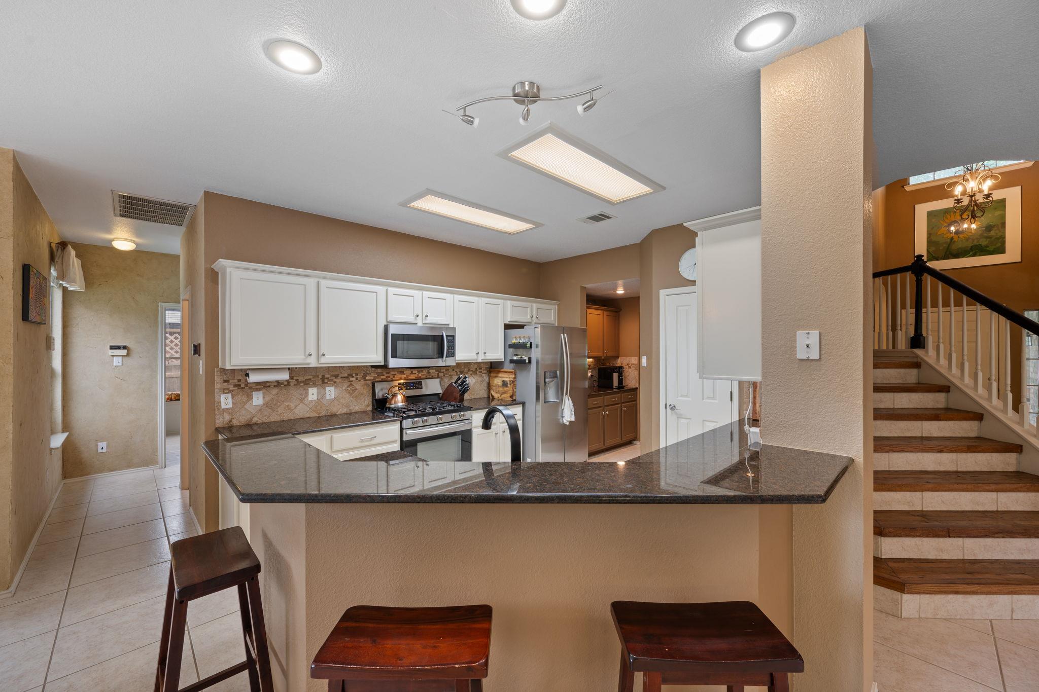 8125 Luling Ln, Austin, TX 78729