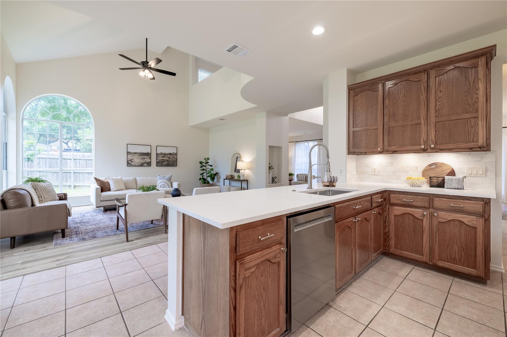 7208 Gentle Oak Dr, Austin, TX 78749