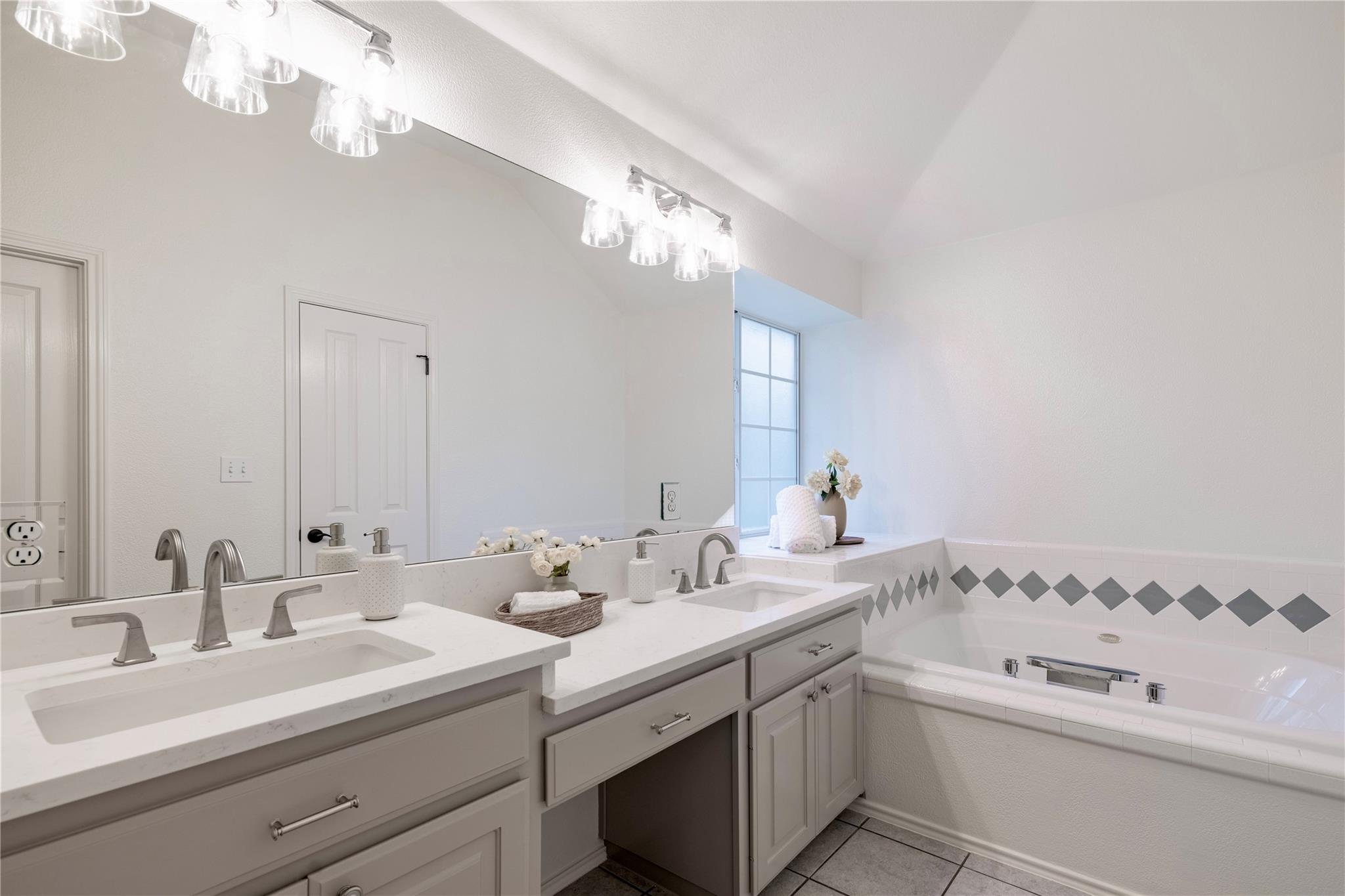 7208 Gentle Oak Dr, Austin, TX 78749