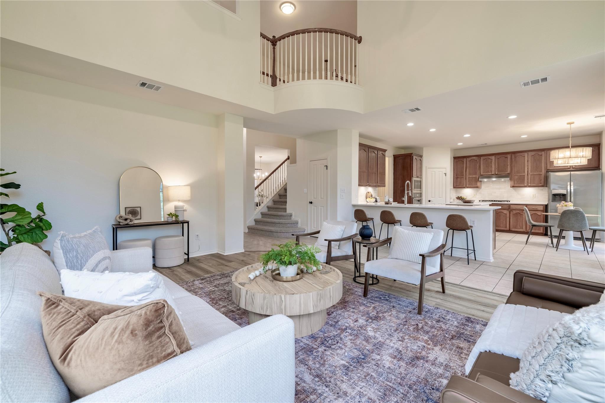 7208 Gentle Oak Dr, Austin, TX 78749