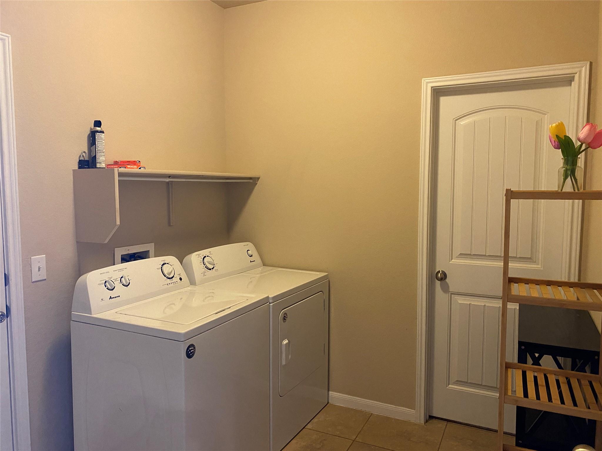 2448 Lyla Ln, Leander, TX 78641