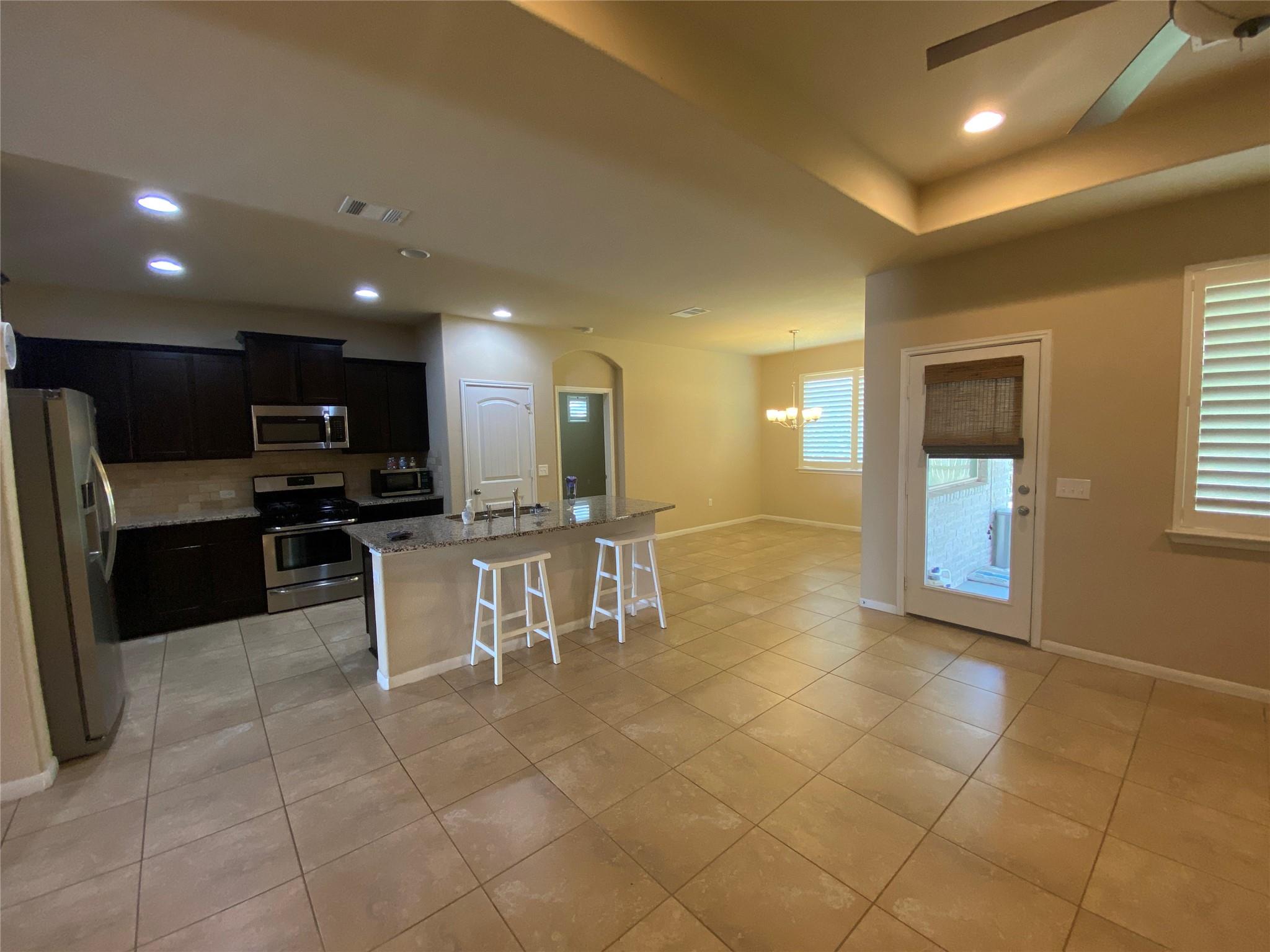 2448 Lyla Ln, Leander, TX 78641