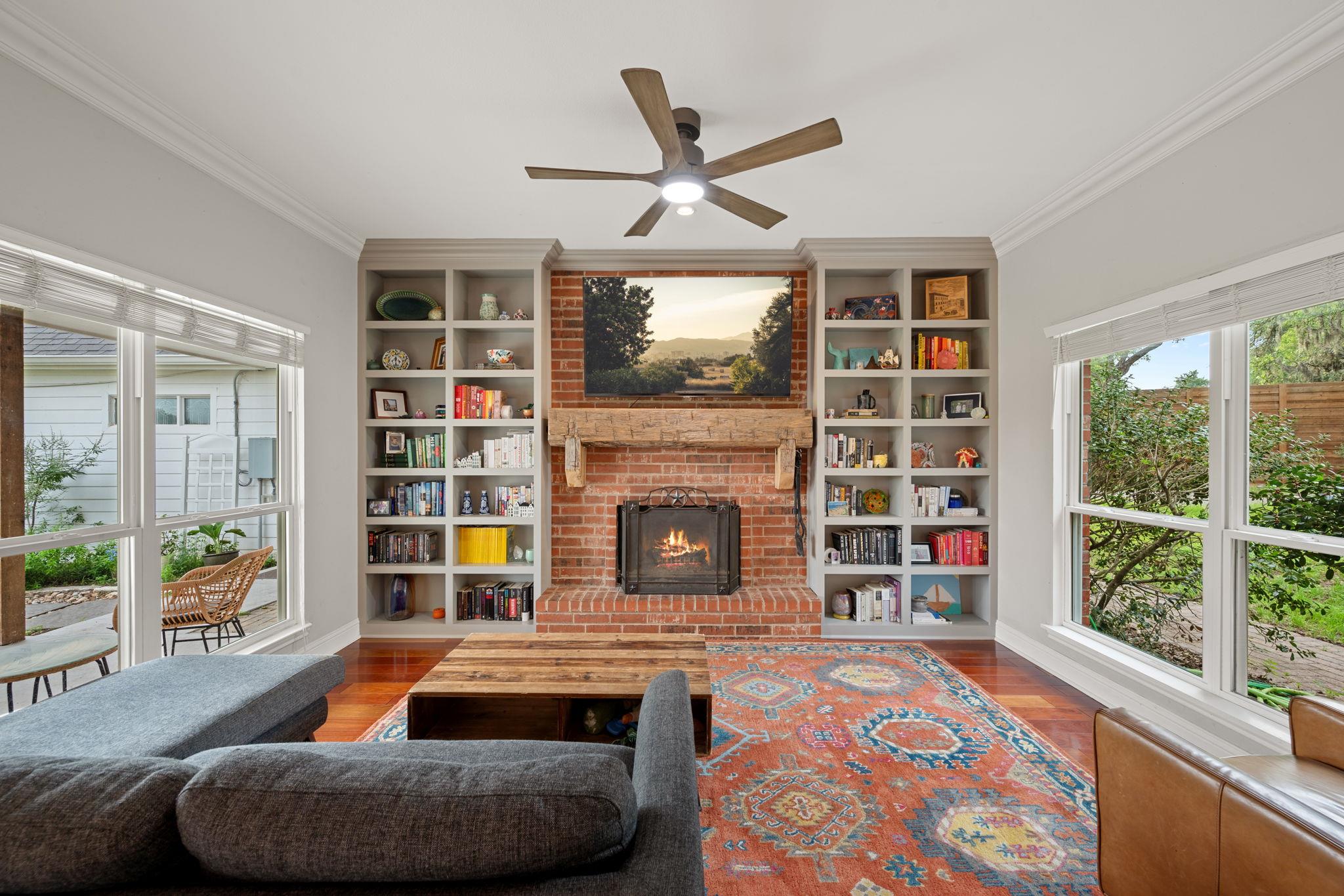 622 Thousand Oaks Loop, San Marcos, TX 78666