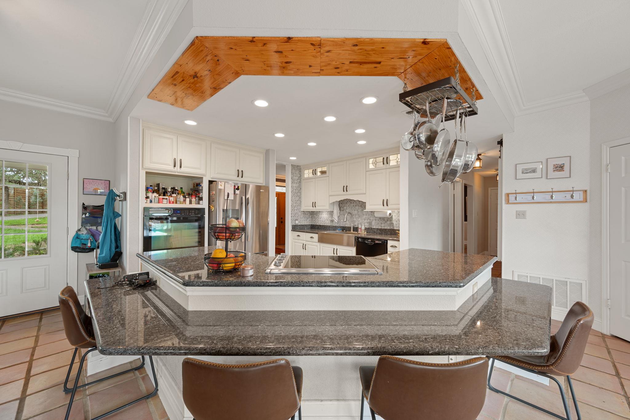 622 Thousand Oaks Loop, San Marcos, TX 78666