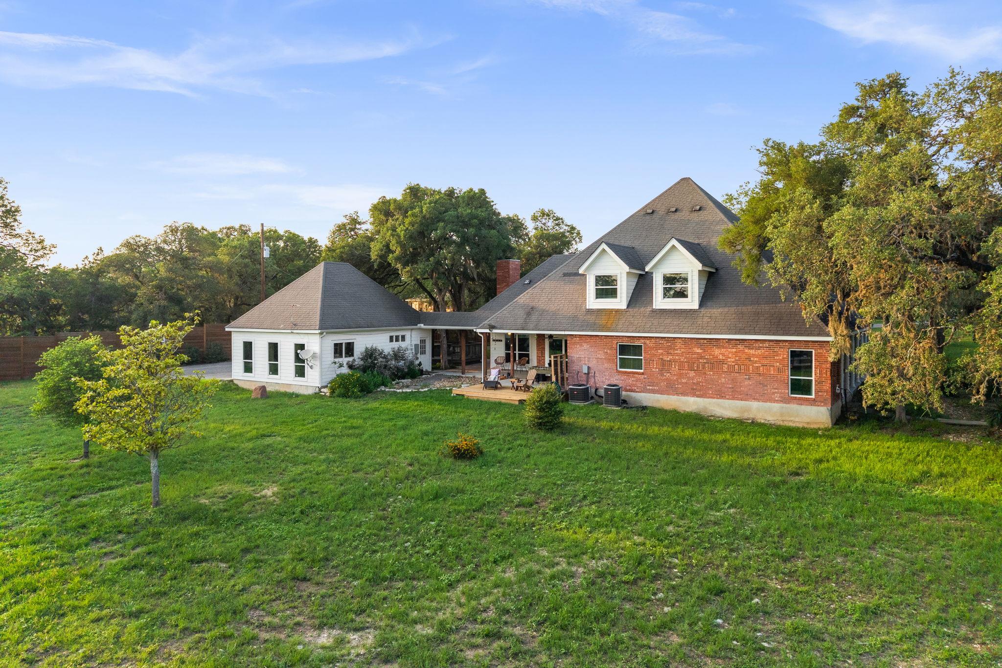 622 Thousand Oaks Loop, San Marcos, TX 78666