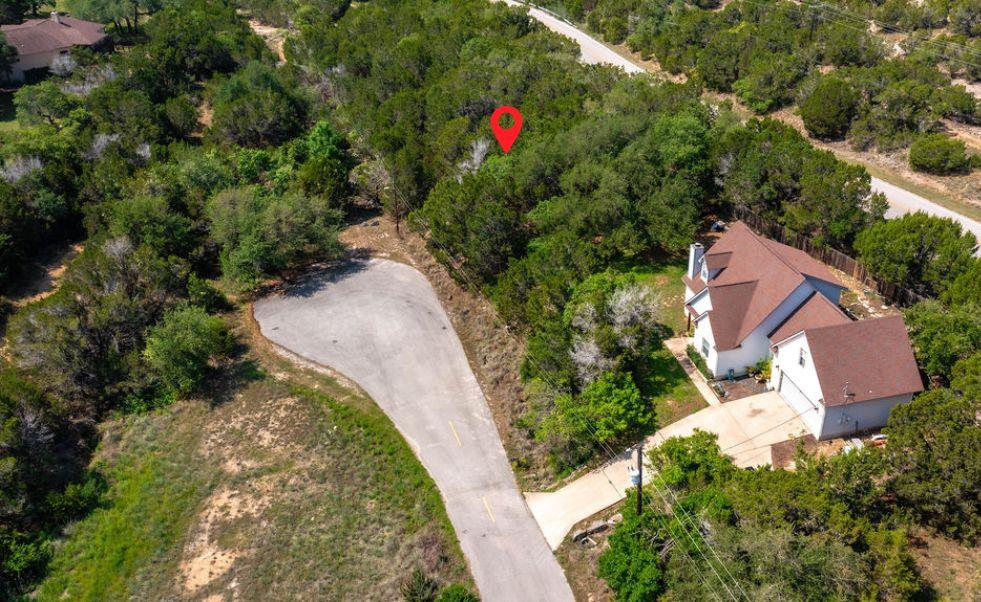 1306 Daviot Dr, Spicewood, TX 78669