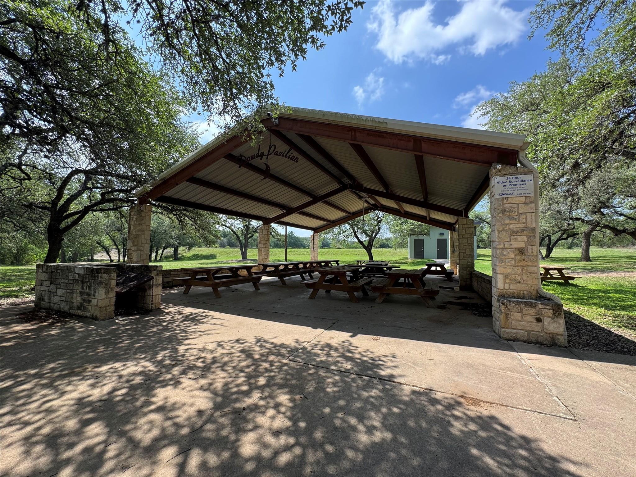 1306 Daviot Dr, Spicewood, TX 78669