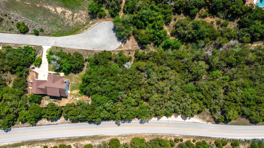 1306 Daviot Dr, Spicewood, TX 78669