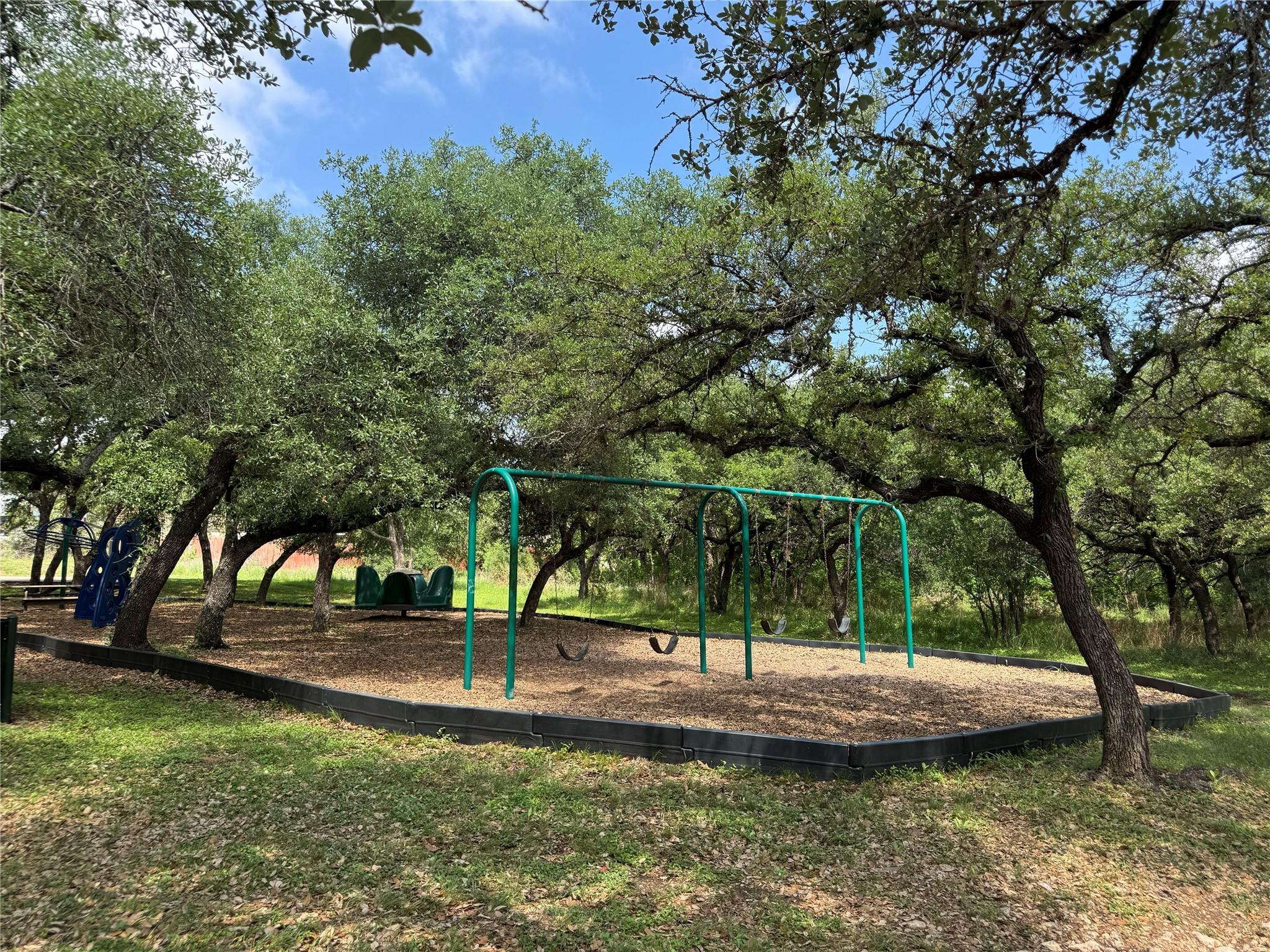 1306 Daviot Dr, Spicewood, TX 78669
