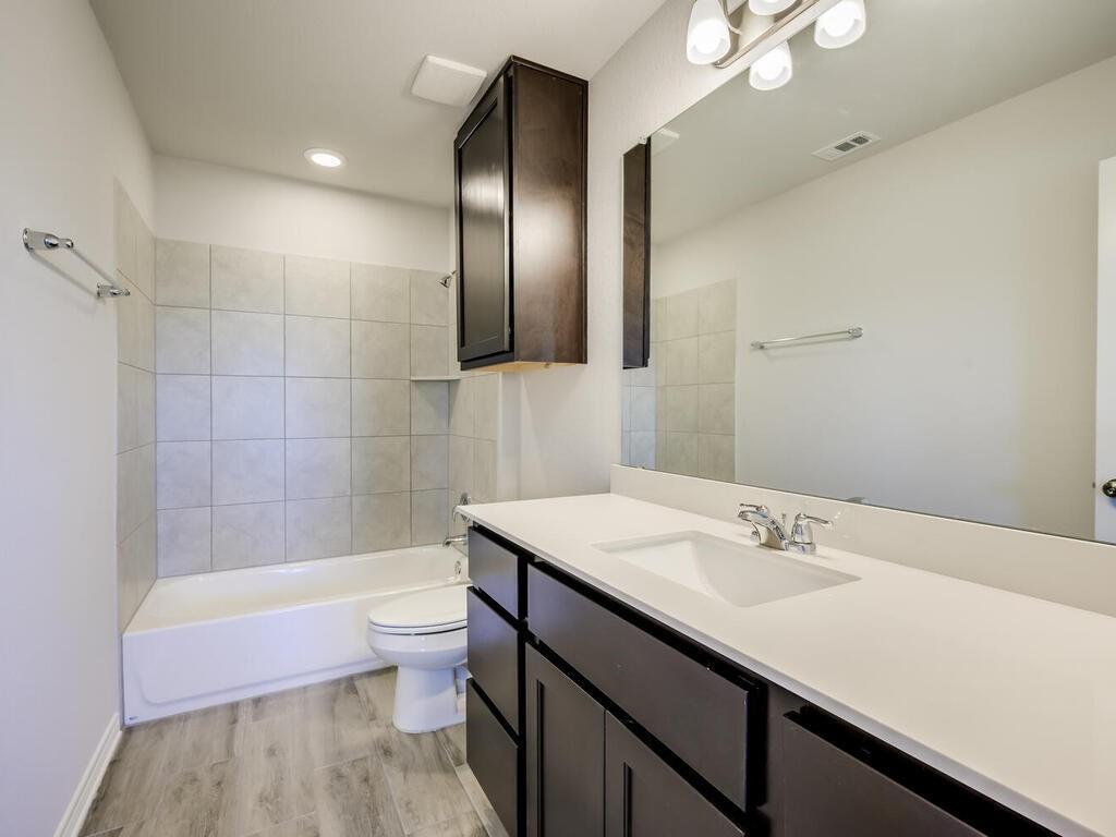 2117 Pecan Island Dr, Leander, TX 78641