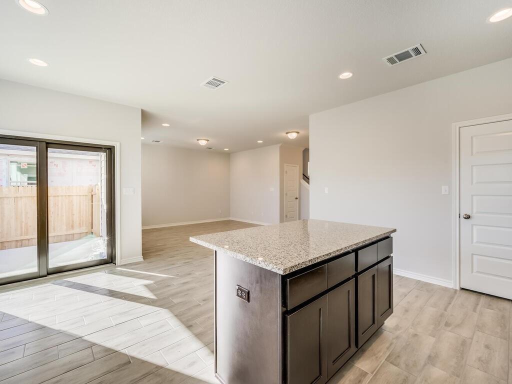 2117 Pecan Island Dr, Leander, TX 78641