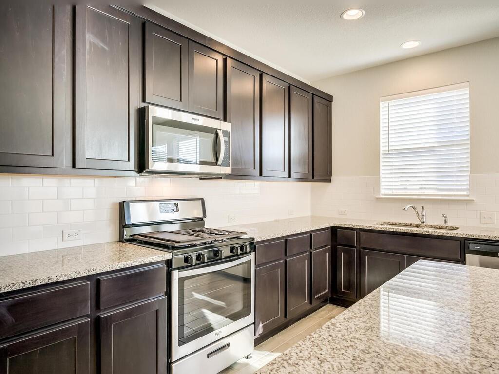 2117 Pecan Island Dr, Leander, TX 78641