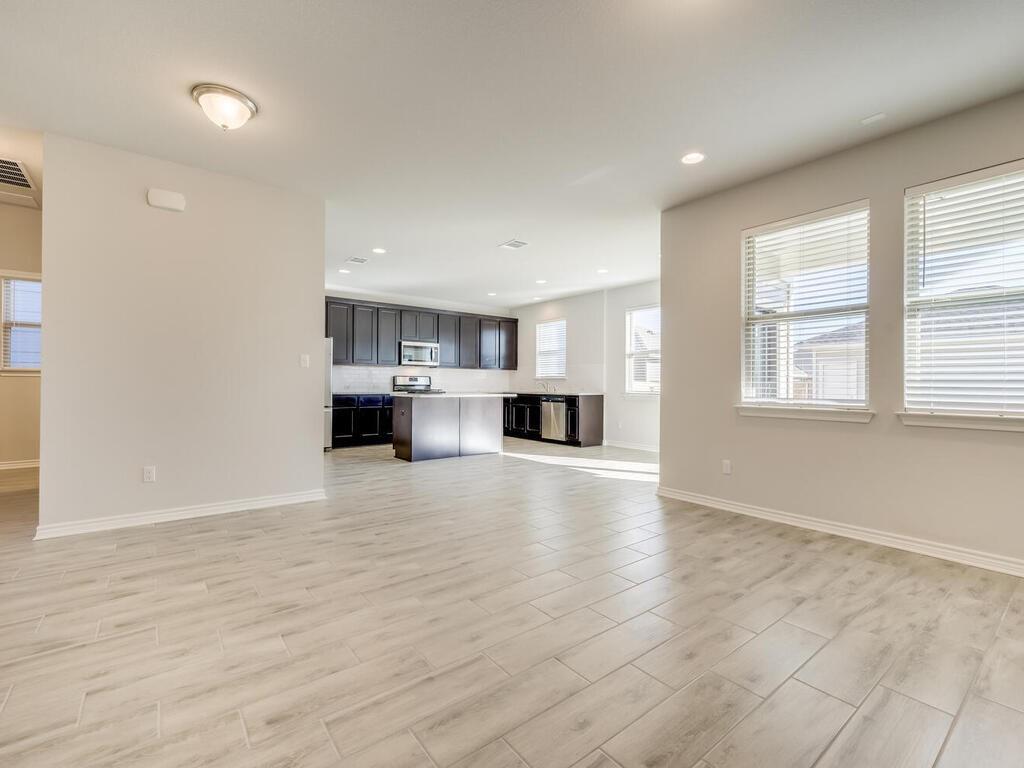 2117 Pecan Island Dr, Leander, TX 78641
