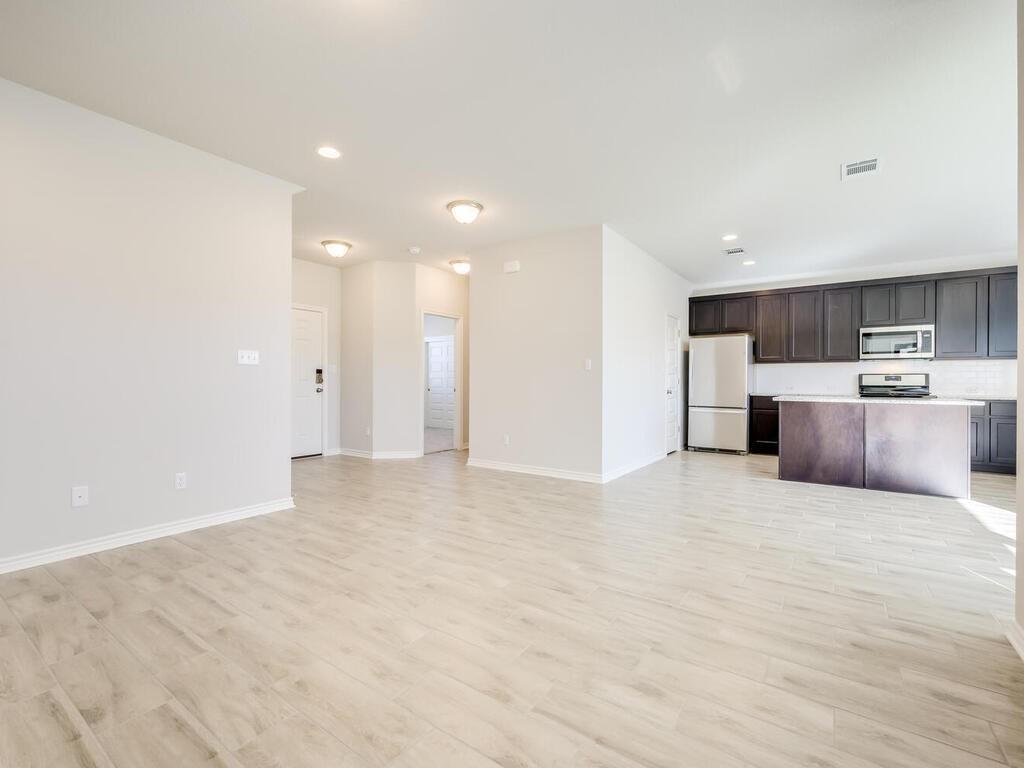2117 Pecan Island Dr, Leander, TX 78641