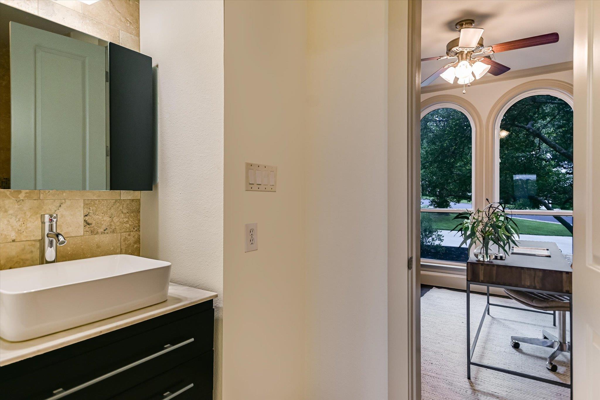 105 N Lowell Ln, Austin, TX 78733