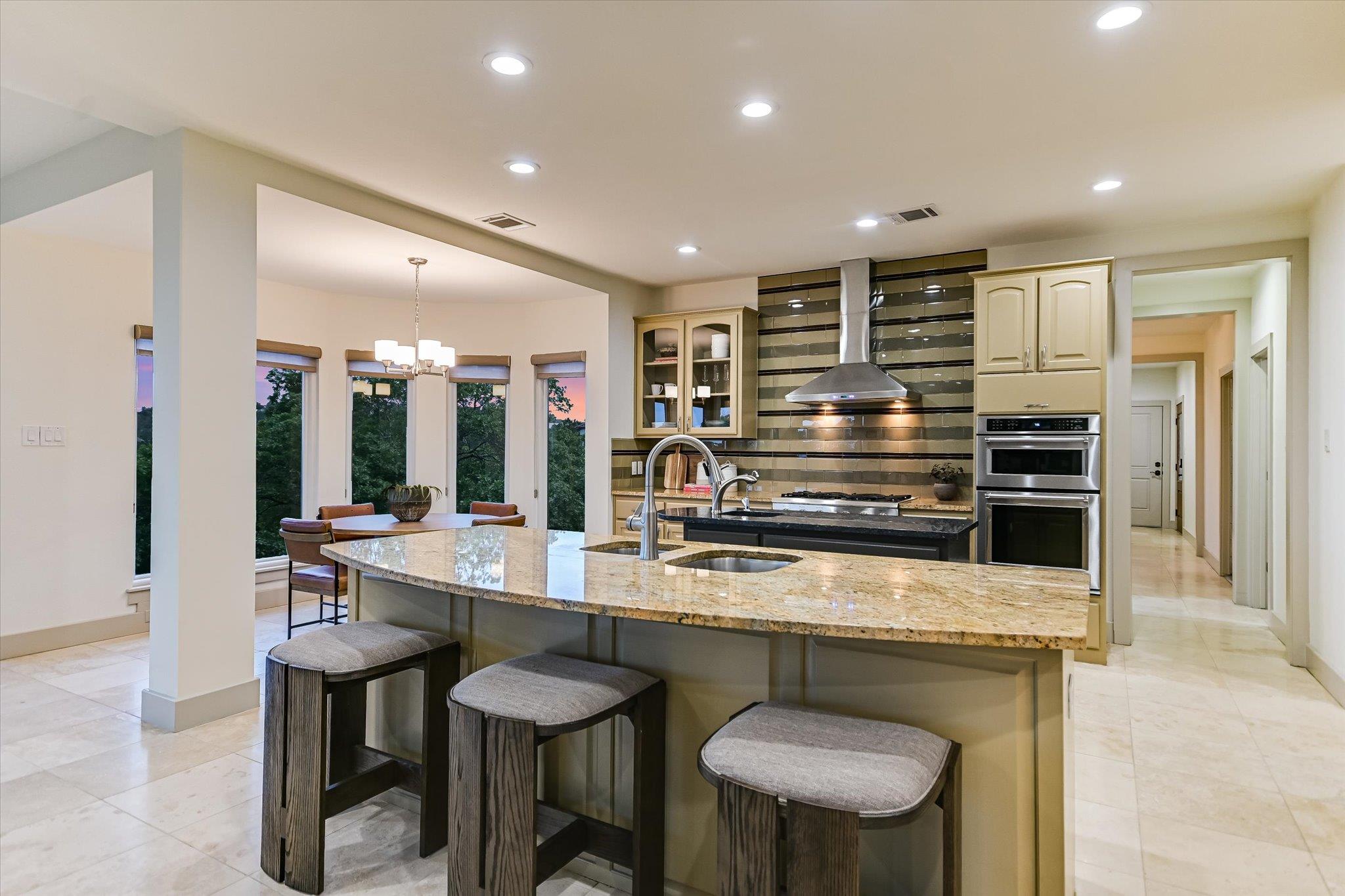 105 N Lowell Ln, Austin, TX 78733